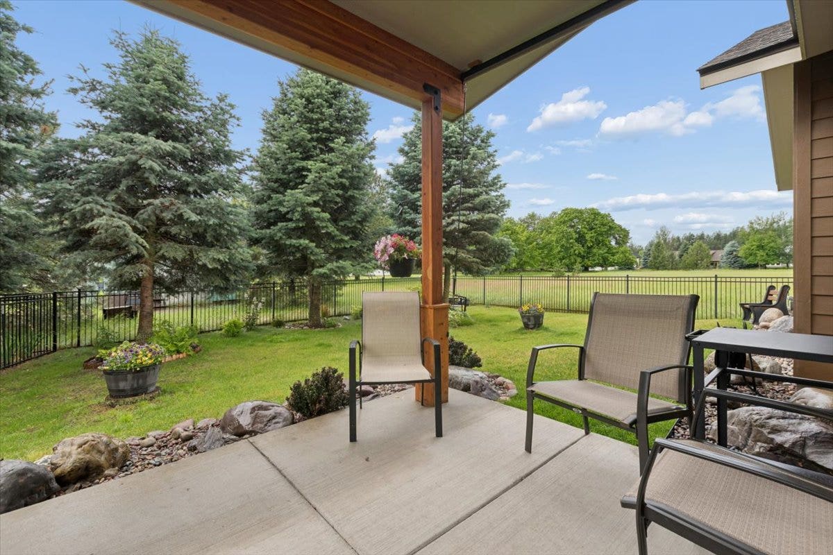 236 Bluebunch Court, Bigfork, MT 59911 Covered patio