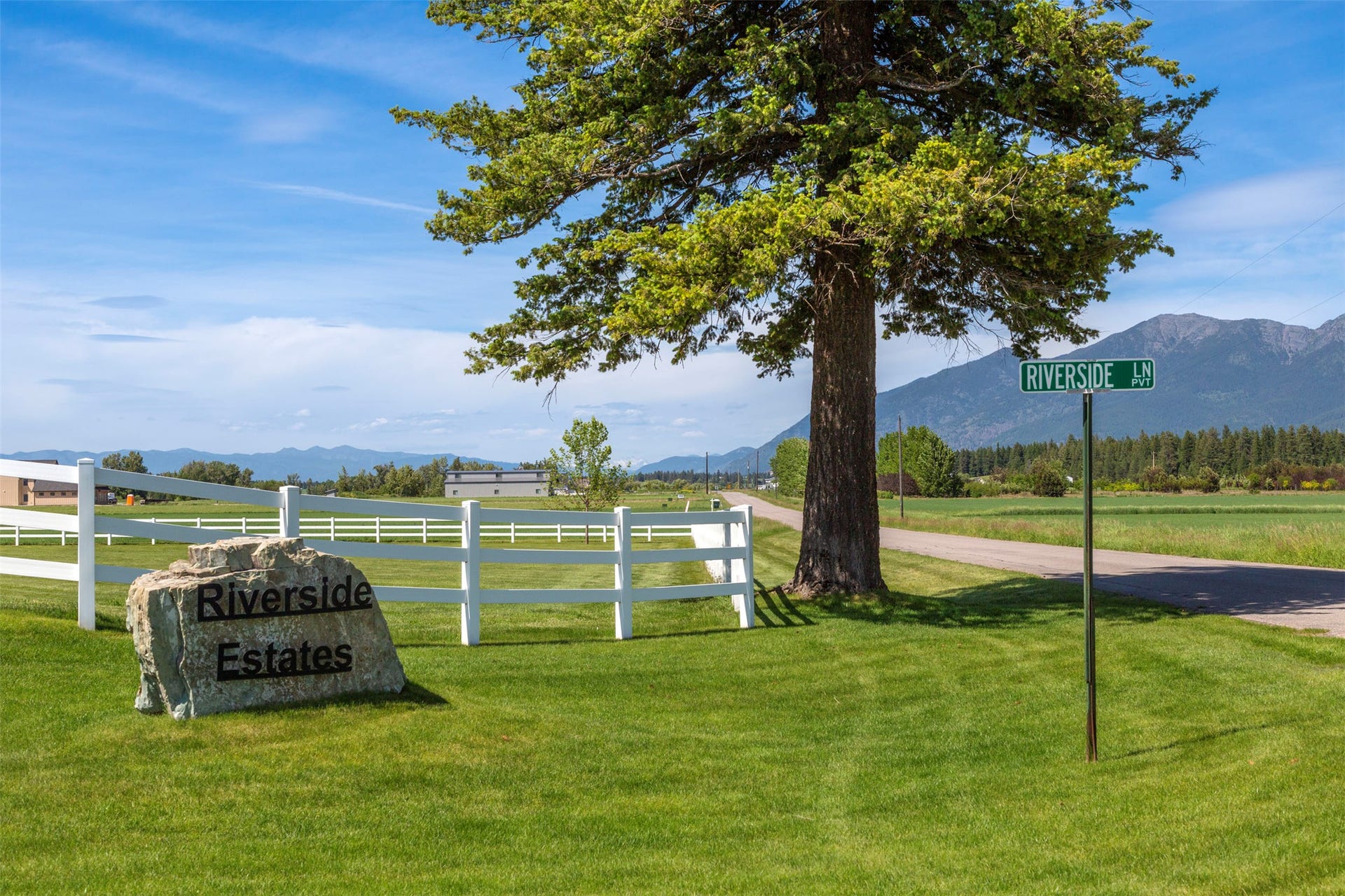 NHN Riverside Lane, Bigfork, MT 59911 NHN Riverside Lane, Bigfork, MT 59911