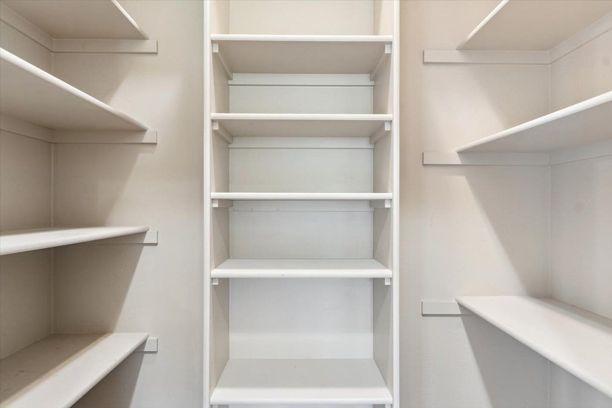 615 Mill Pond Place, Bigfork, MT 59911 Walk-in pantry