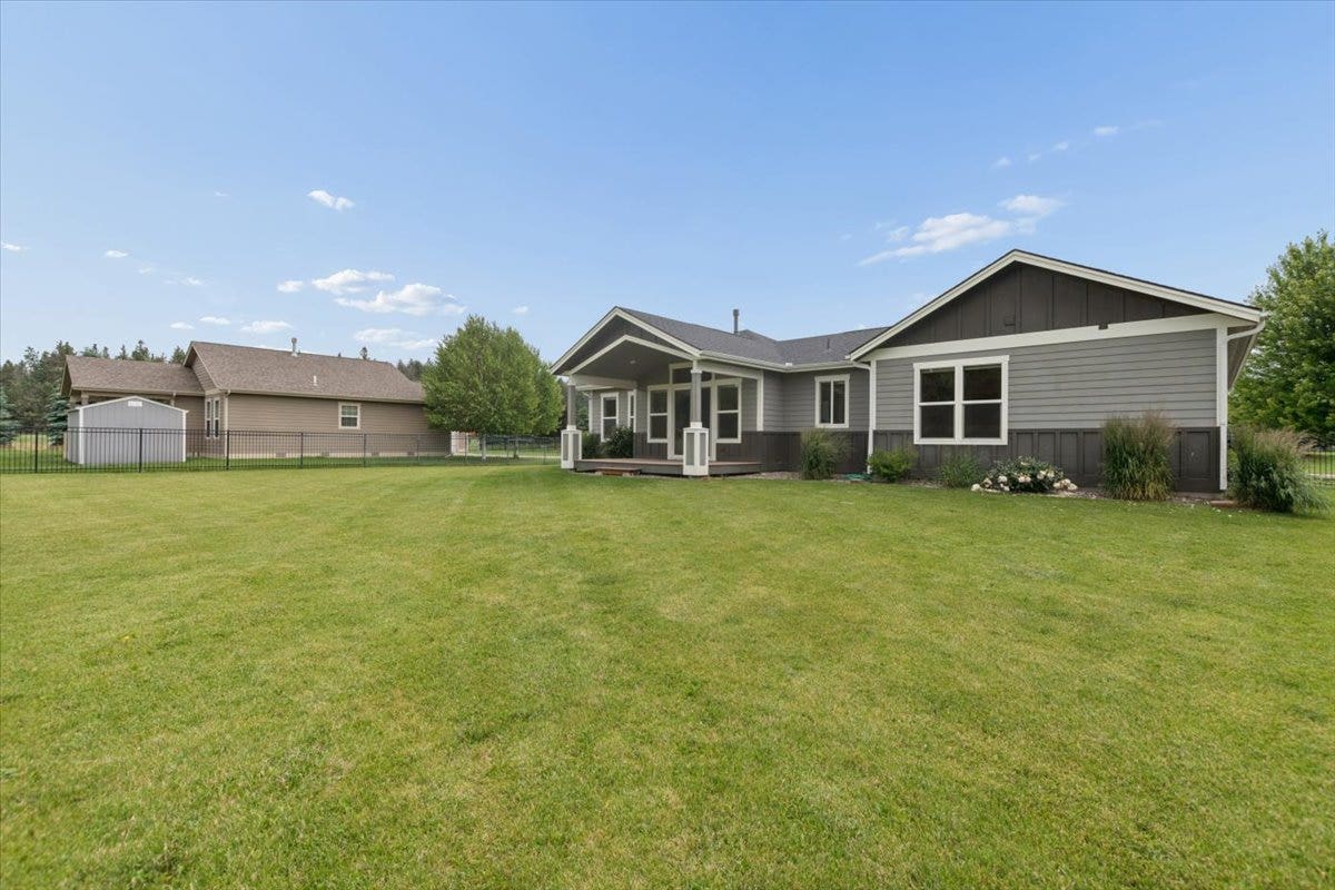 615 Mill Pond Place, Bigfork, MT 59911 Large fenced back yard