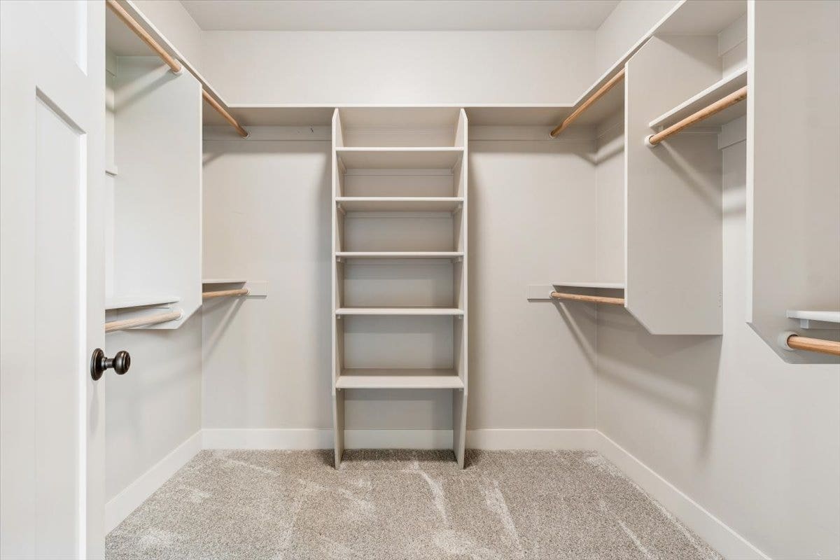 615 Mill Pond Place, Bigfork, MT 59911 Large primary walk-in closet