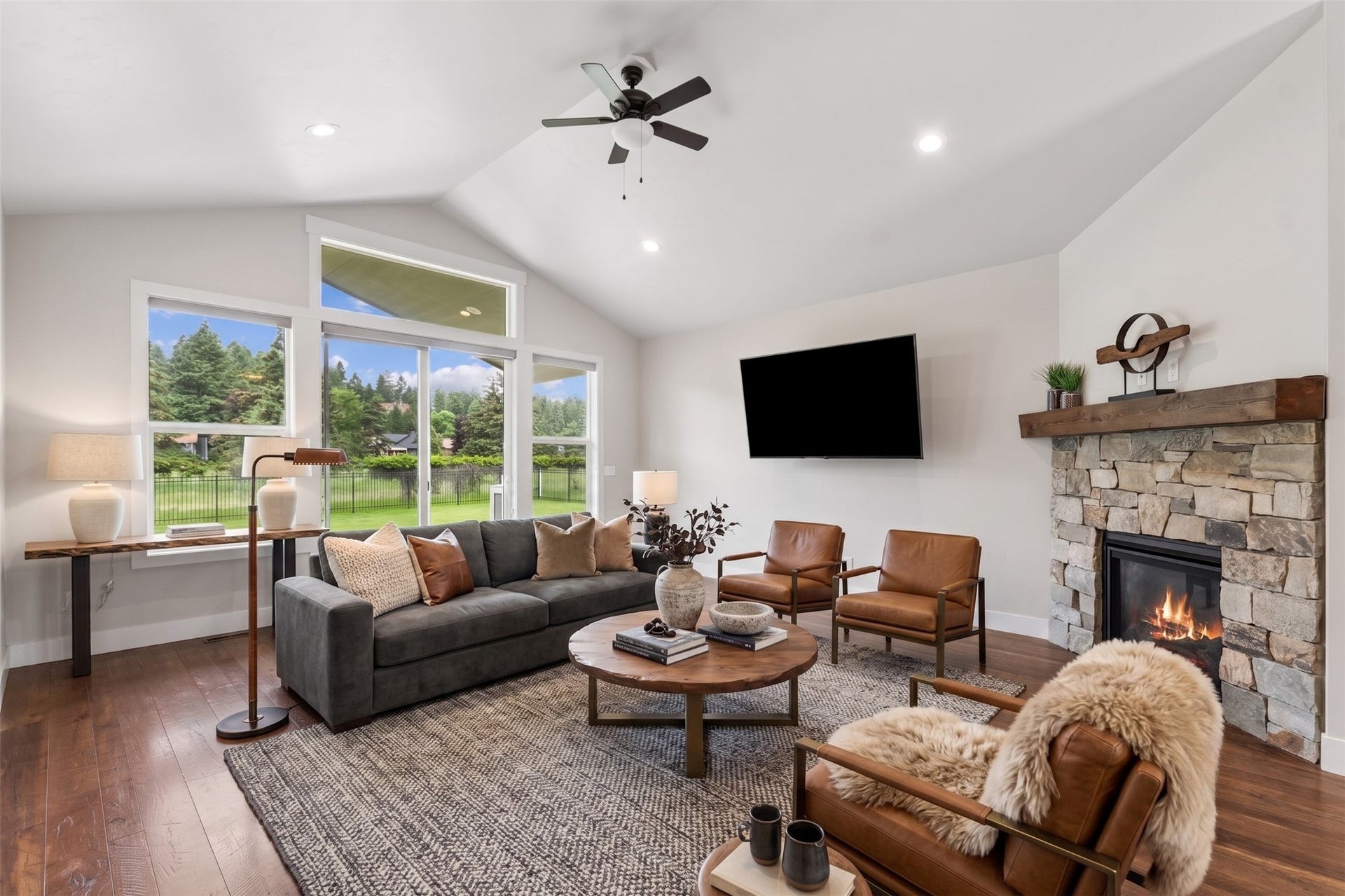 615 Mill Pond Place, Bigfork, MT 59911 Virtually staged living room