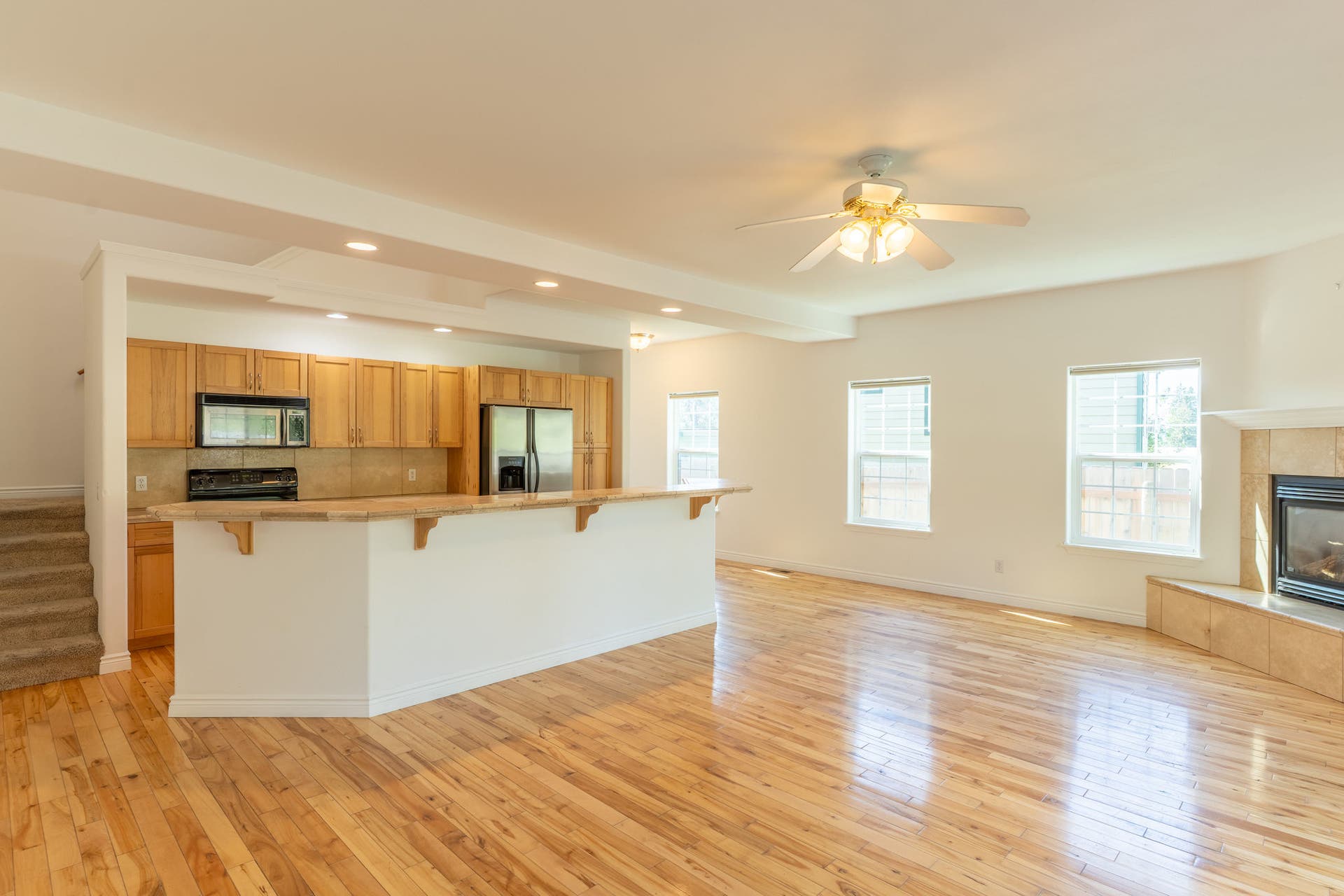 108 Sunrise Terrace, #A, Bigfork, MT 59911 Open kitchen
