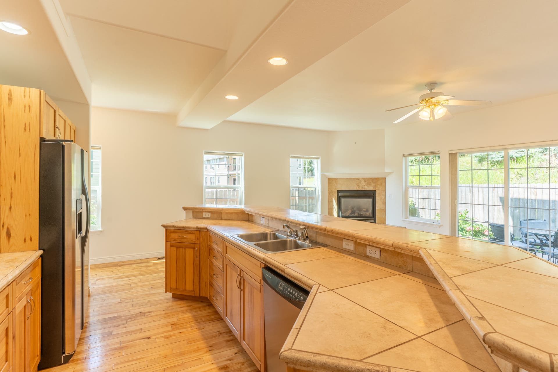 108 Sunrise Terrace, #A, Bigfork, MT 59911 Kitchen