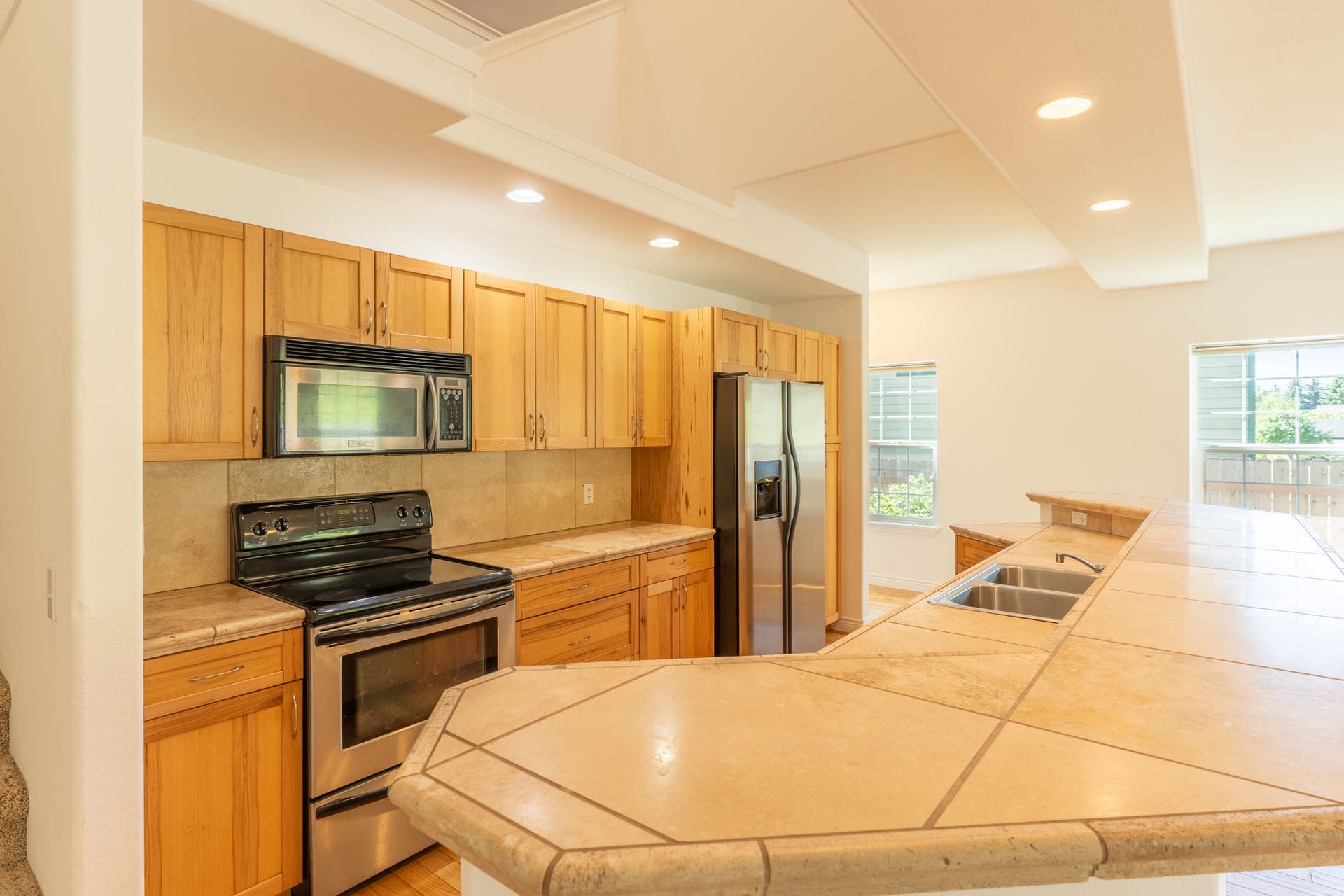 108 Sunrise Terrace, #A, Bigfork, MT 59911 Kitchen