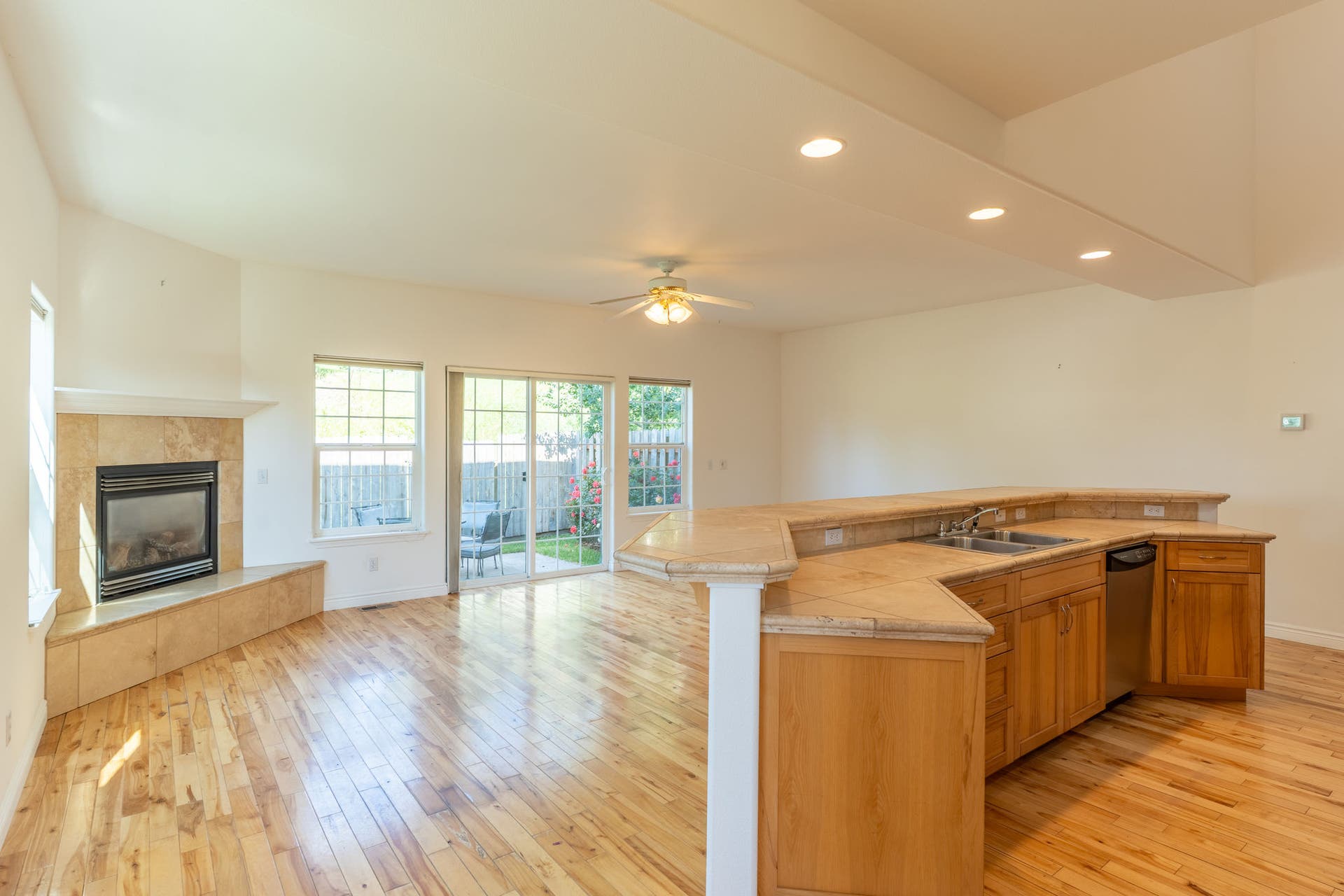 108 Sunrise Terrace, #A, Bigfork, MT 59911 Open floorplan with gas fireplace and open kitchen