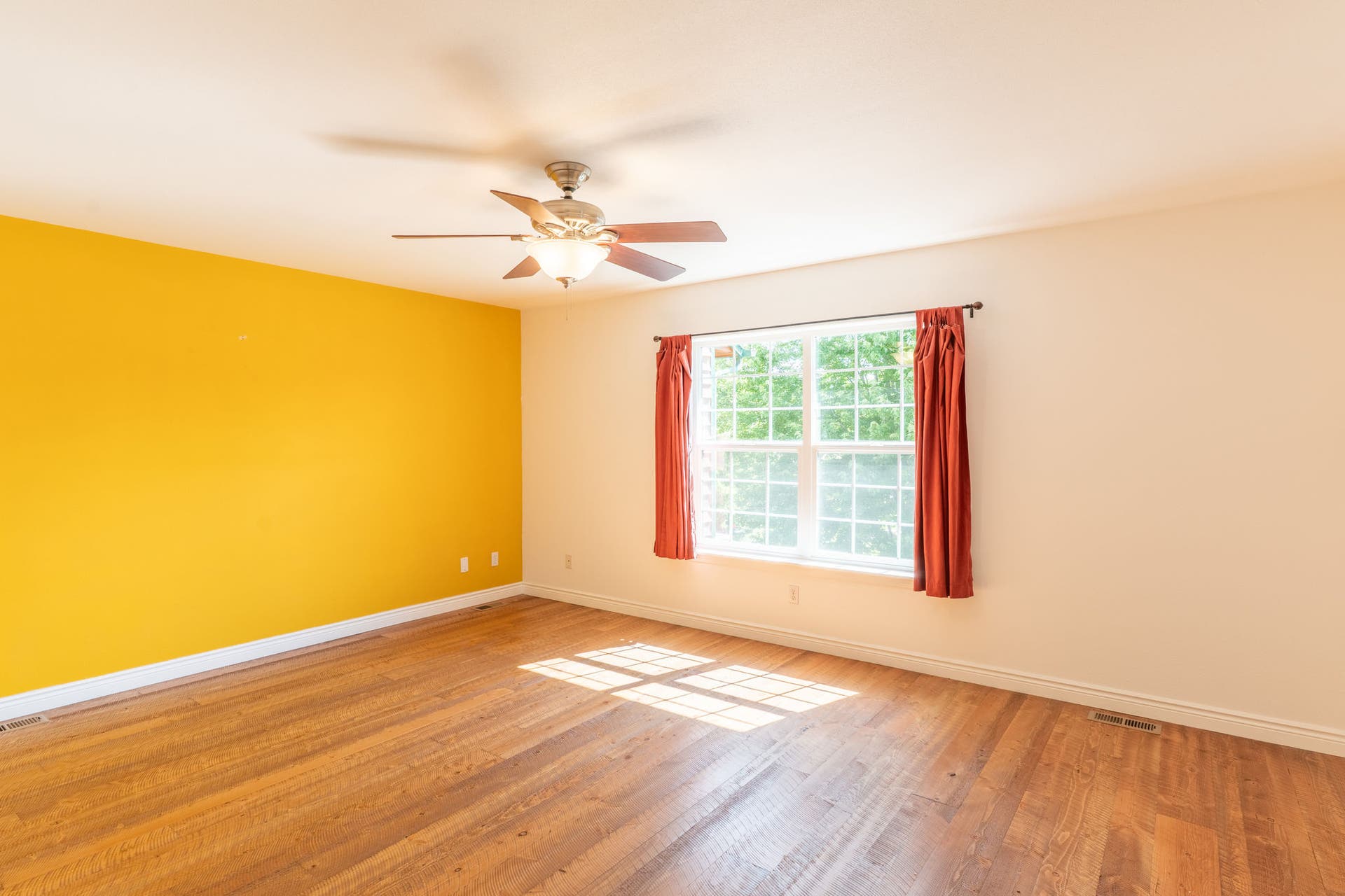 108 Sunrise Terrace, #A, Bigfork, MT 59911 Primary bedroom