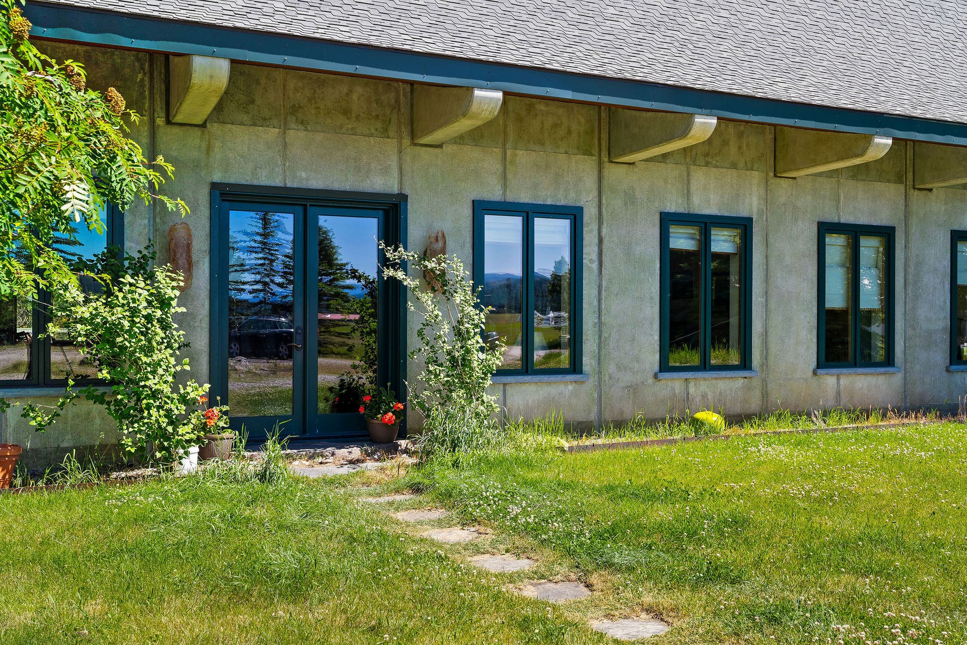 233 Coverdell Road, Bigfork, MT 59911 233 Coverdell Road, Bigfork, MT 59911