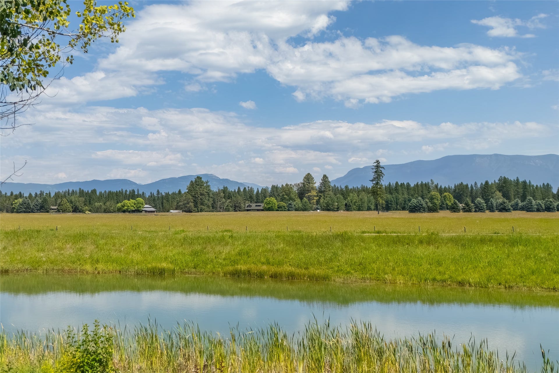 4993 Flatwater Drive, Whitefish, MT 59937 4993 Flatwater Drive, Whitefish, MT 59937
