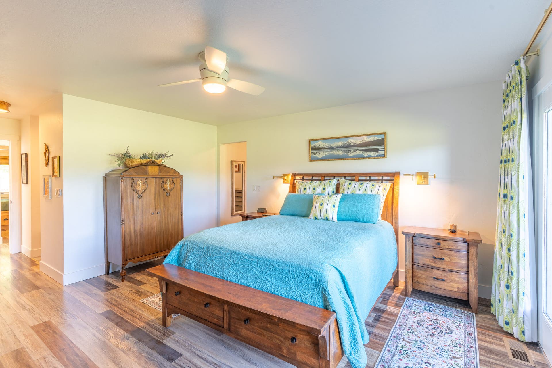 77 Golf Terrace, Bigfork, MT 59911 Primary ensuite