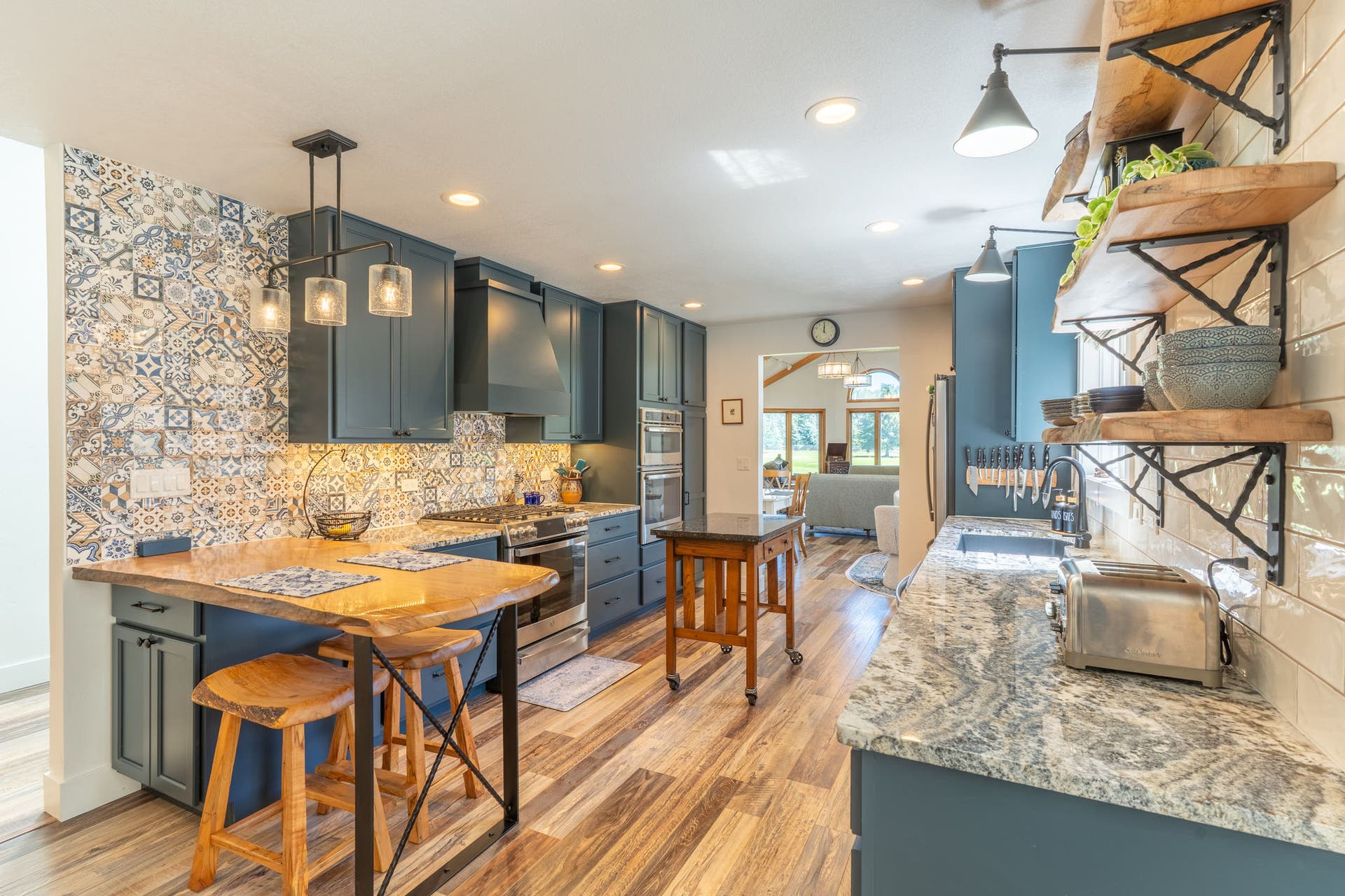 77 Golf Terrace, Bigfork, MT 59911 Custom open shelving and live edge breakfast bar