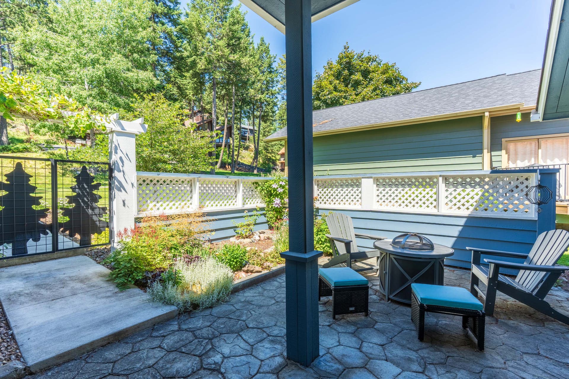 77 Golf Terrace, Bigfork, MT 59911 Gated front courtyard