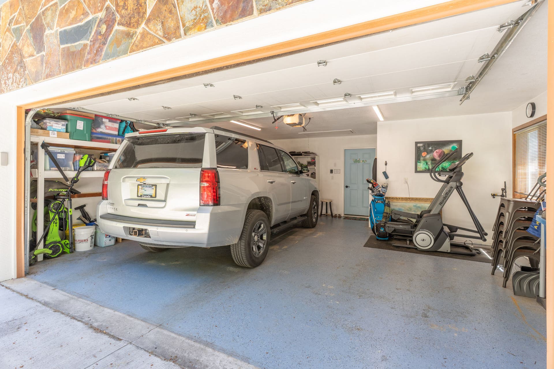 77 Golf Terrace, Bigfork, MT 59911 2-Car Garage