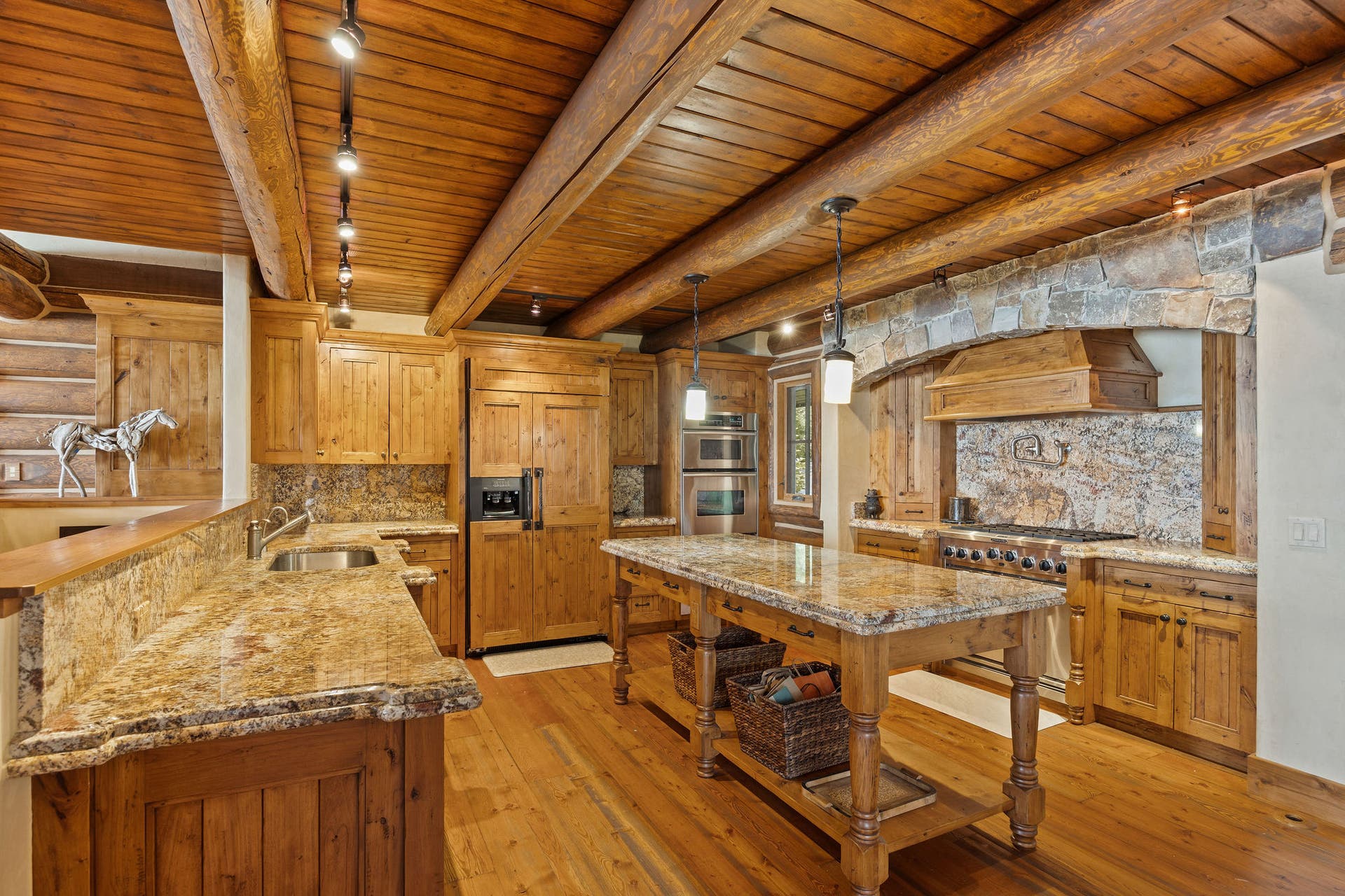 13471 Albright Lane, Bigfork, MT 59911 13471 Albright Lane, Bigfork, MT 59911
