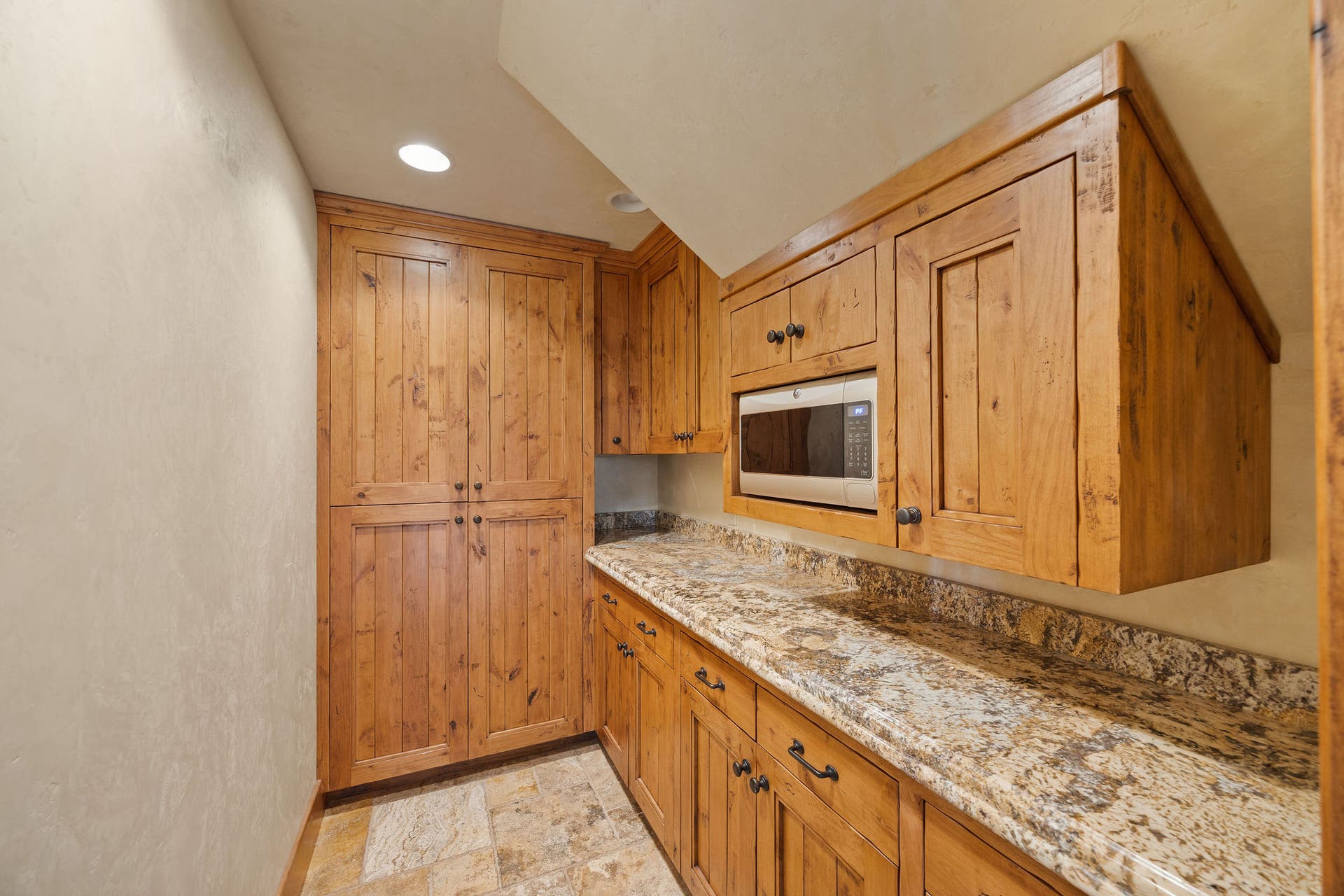 13471 Albright Lane, Bigfork, MT 59911 13471 Albright Lane, Bigfork, MT 59911