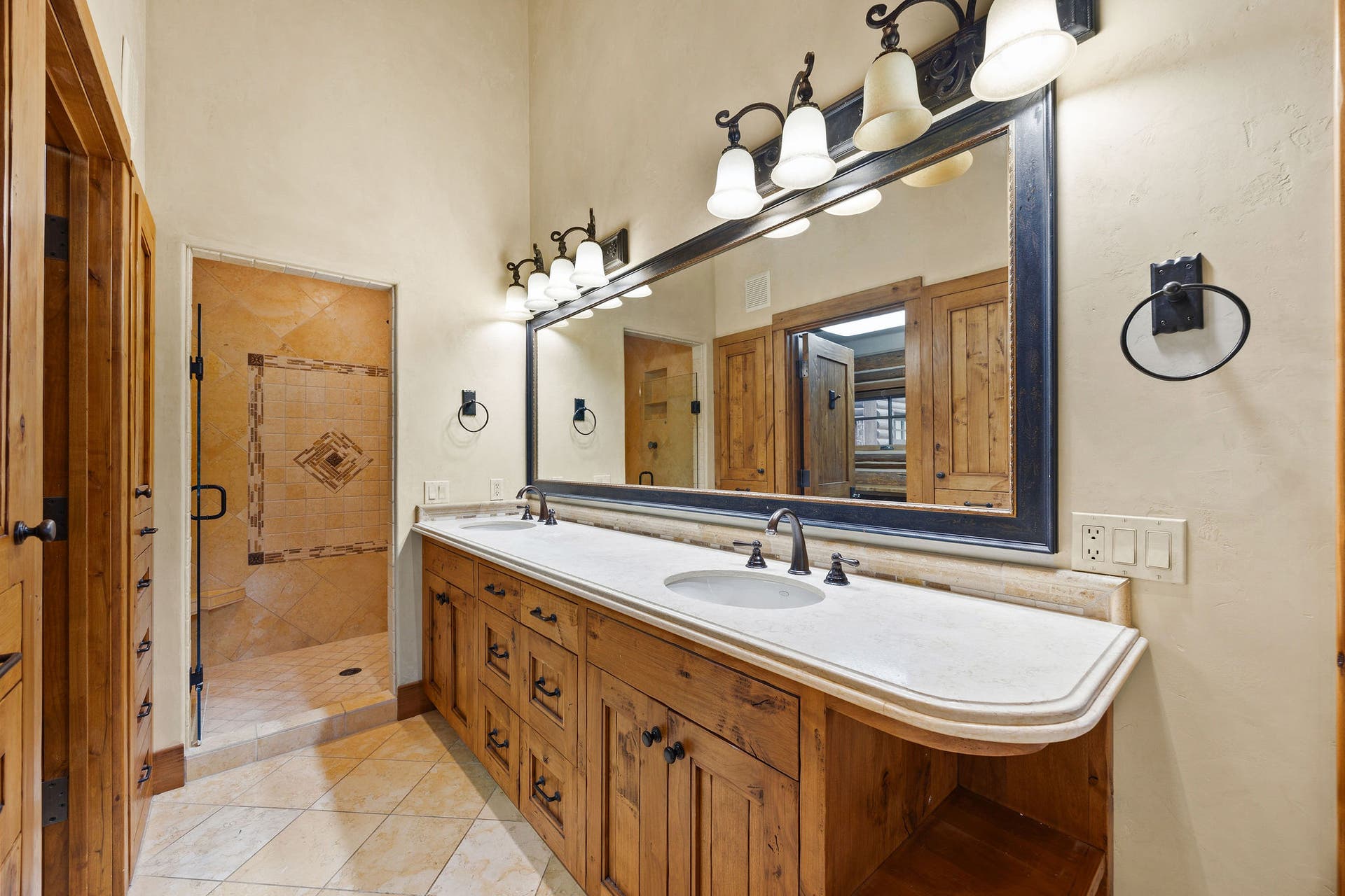 13471 Albright Lane, Bigfork, MT 59911 13471 Albright Lane, Bigfork, MT 59911