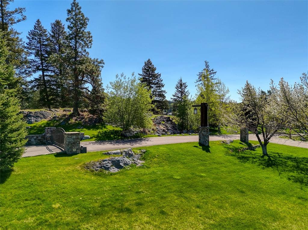 145 Fox Run Court, Bigfork, MT 59911 145 Fox Run Court, Bigfork, MT 59911