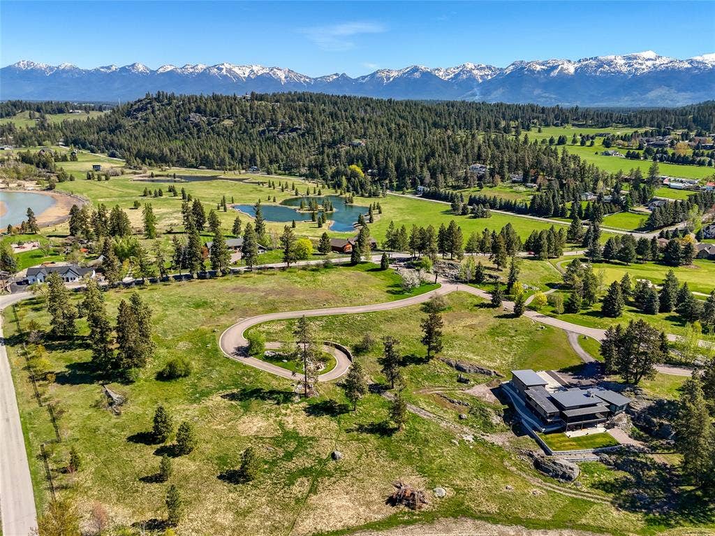 145 Fox Run Court, Bigfork, MT 59911 Gated Eagle Bend Golf Course Community.