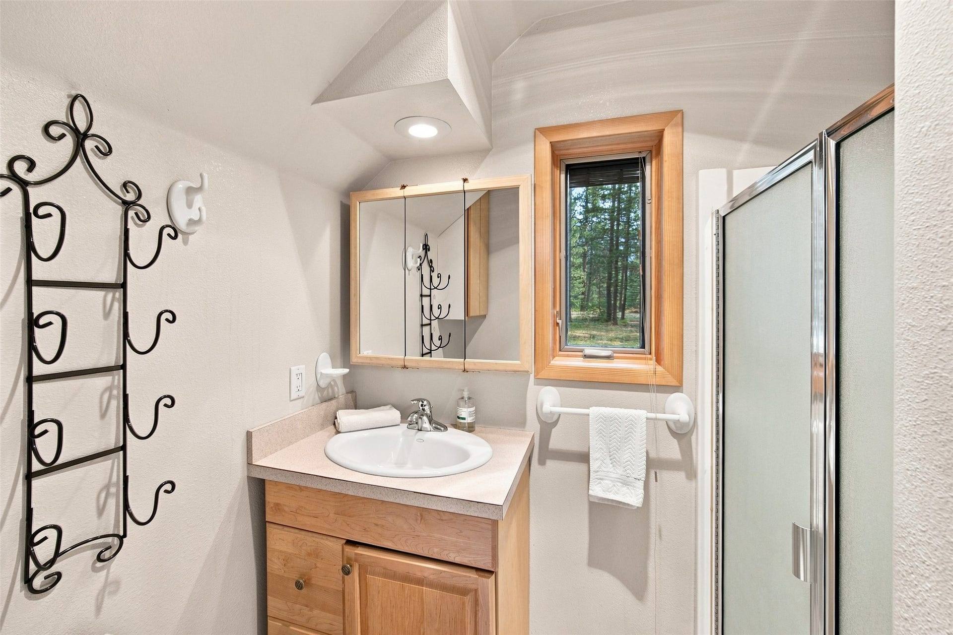 56 W River Ridge Lane, Superior, MT 59872