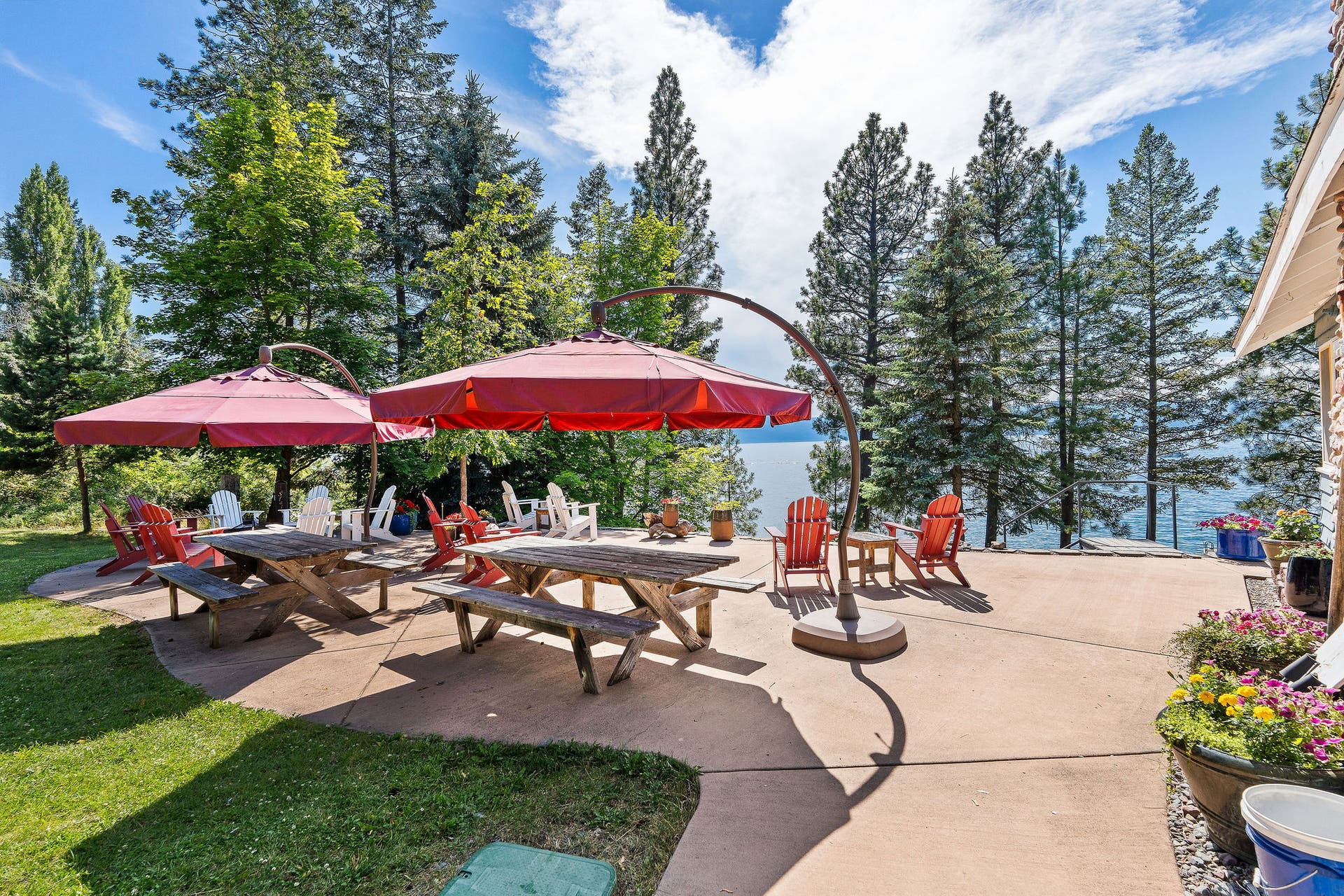 338 Flathead Lodge Road, Bigfork, MT 59911 338 Flathead Lodge Road, Bigfork, MT 59911