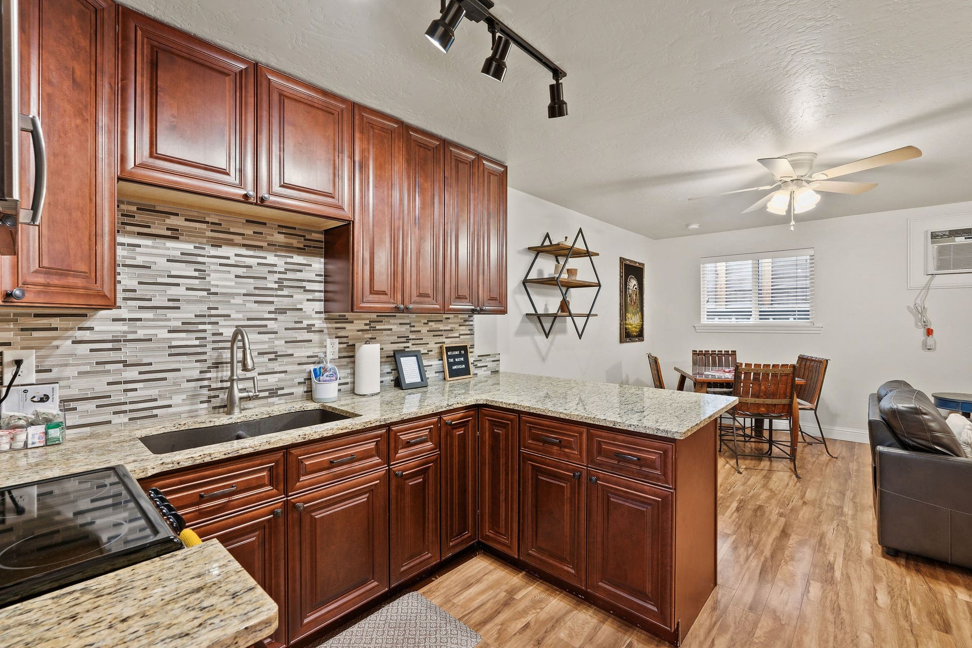 473 Osborn Avenue, Bigfork, MT 59911 The Native American: Full kitchen with dining area.