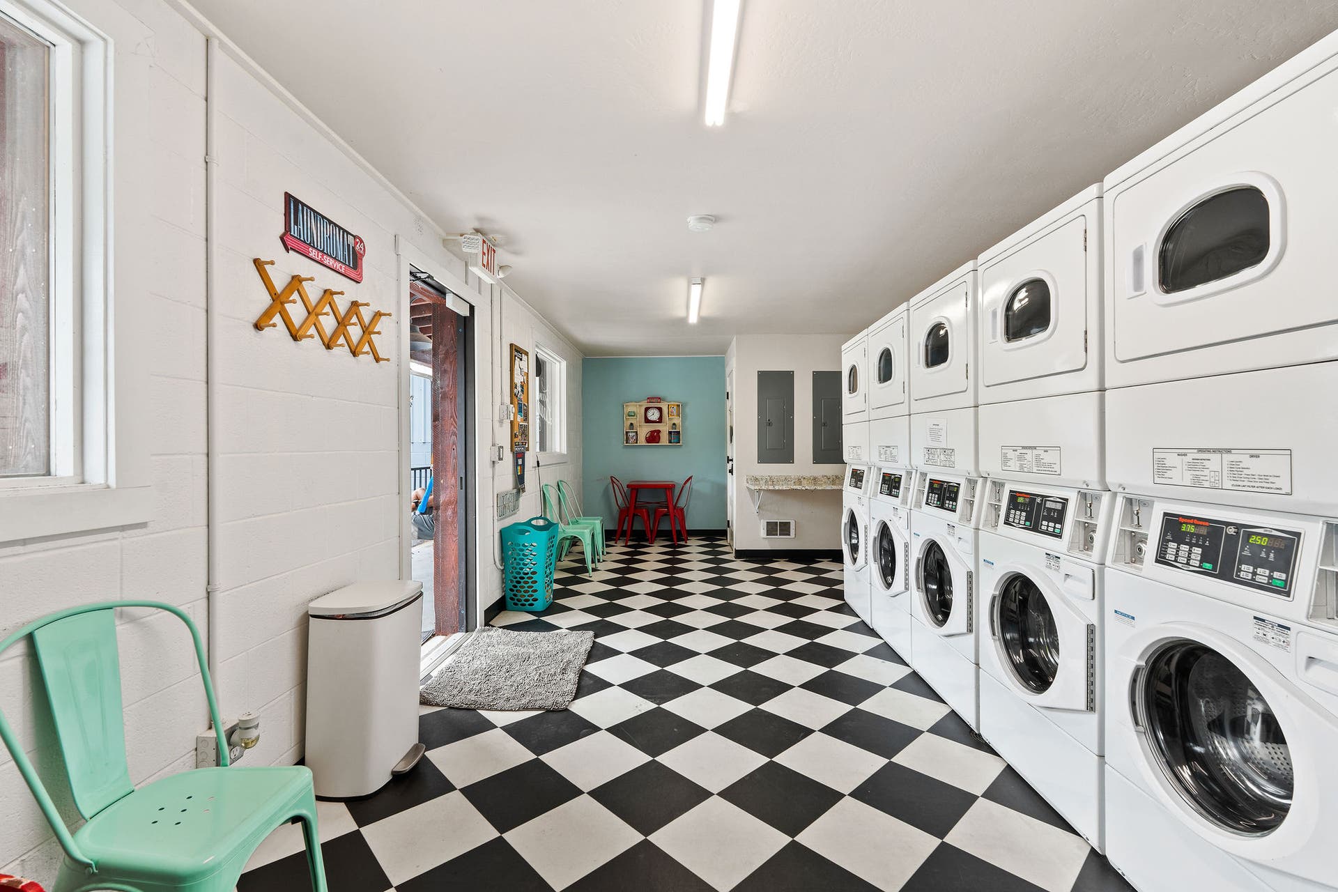 473 Osborn Avenue, Bigfork, MT 59911 8 Commercial Washer and Dryers