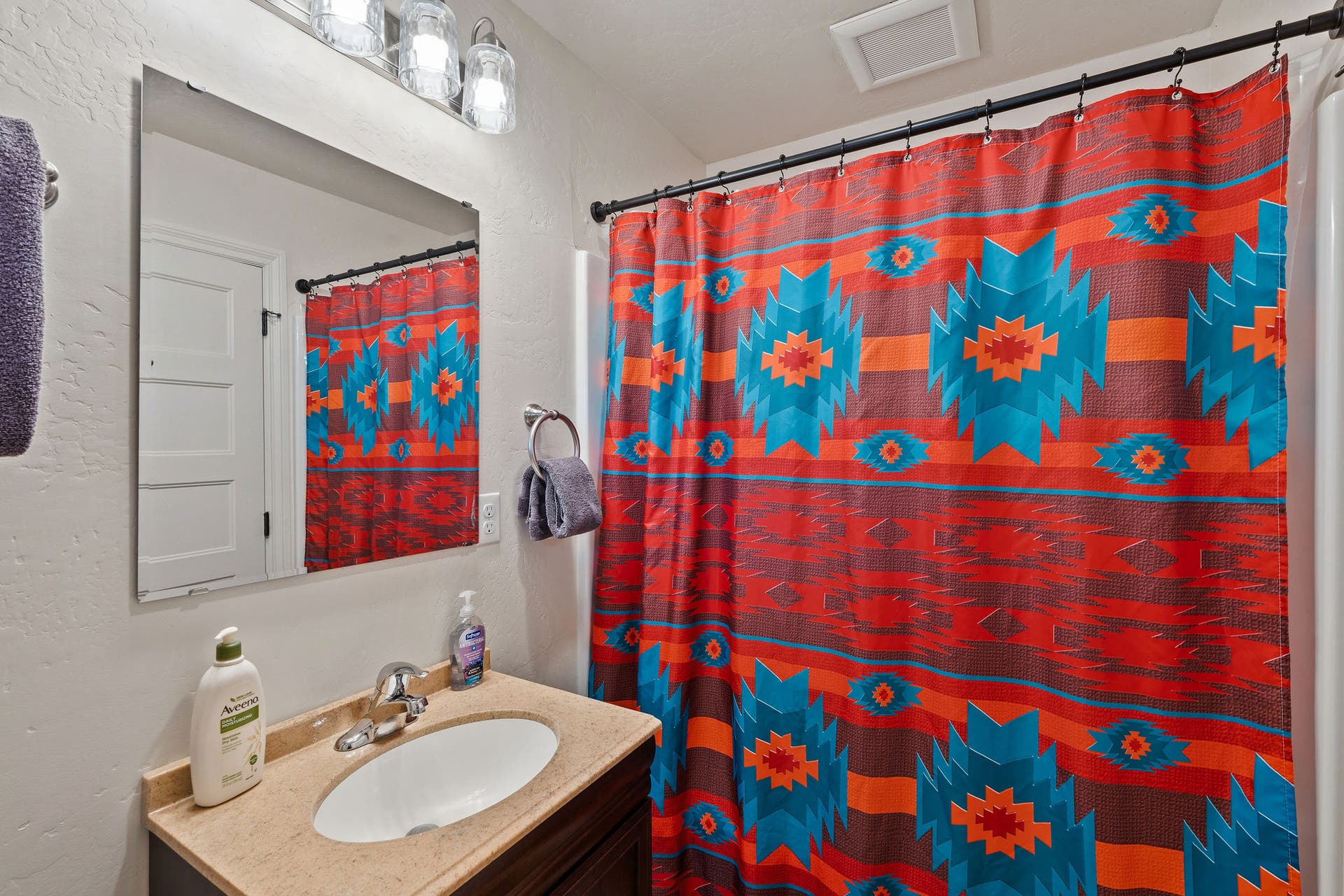 473 Osborn Avenue, Bigfork, MT 59911 The Native American: 3/4 Bathroom