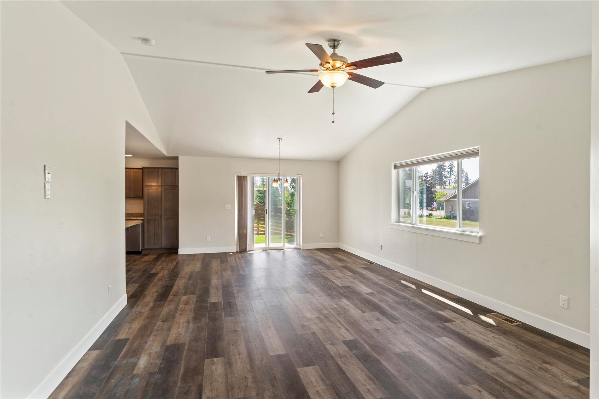 505 Skid Trail, Bigfork, MT 59911 Open Floor Plan with Vaulted Ceilings