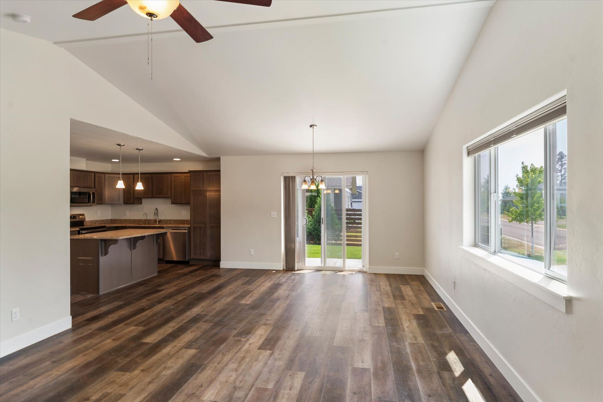 505 Skid Trail, Bigfork, MT 59911 Living and Dining Area