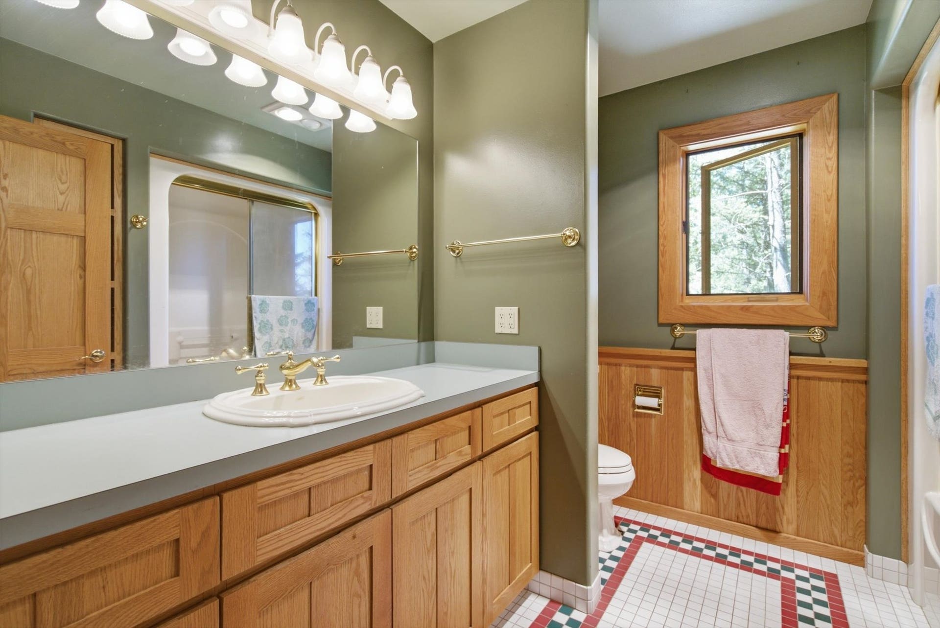 9050 Mt Highway 35, Bigfork, MT 59911 9050 Mt Highway 35, Bigfork, MT 59911