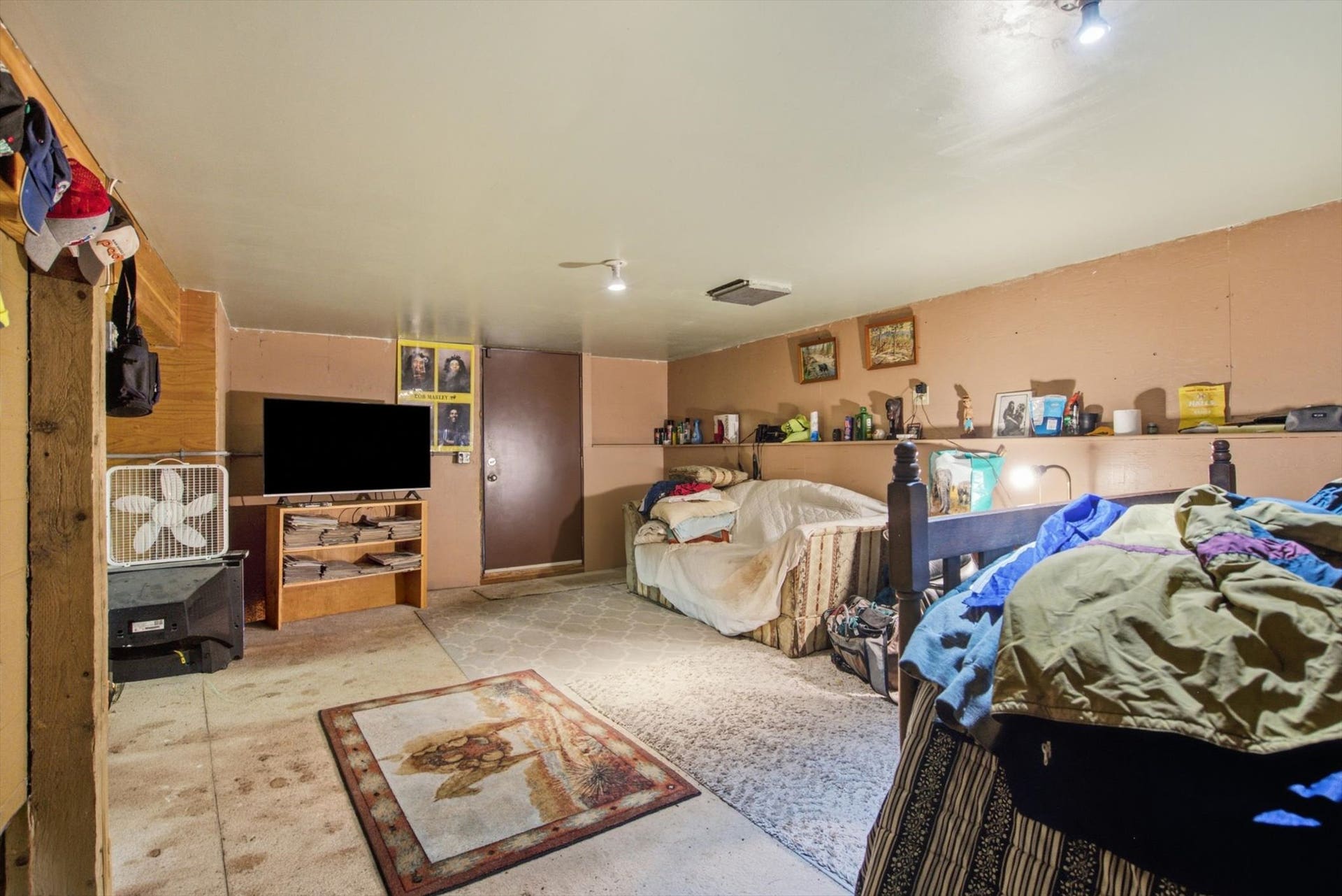 9050 Mt Highway 35, Bigfork, MT 59911 9050 Mt Highway 35, Bigfork, MT 59911
