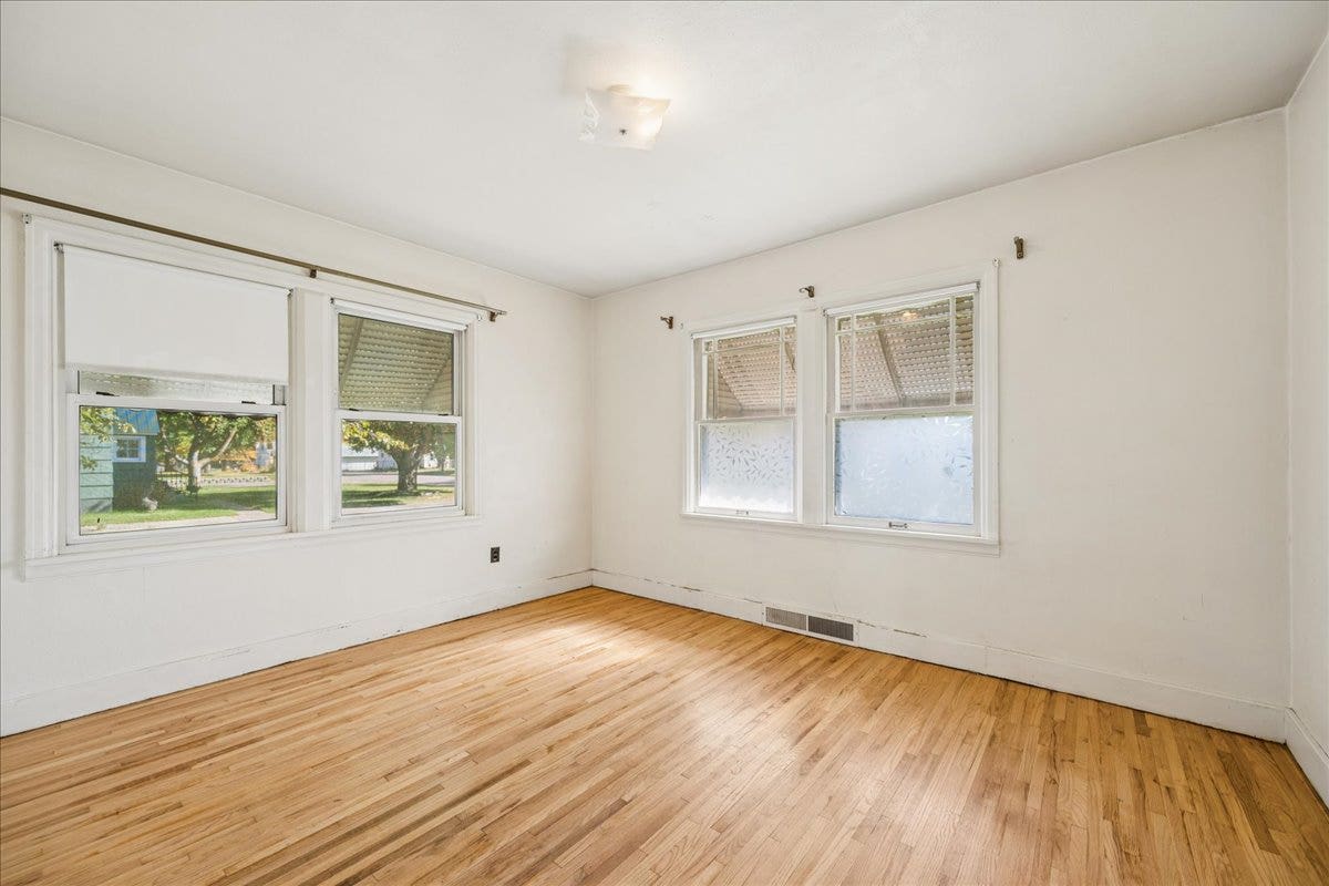 319 E California Street, Kalispell, MT 59901 319 E California Street, Kalispell, MT 59901