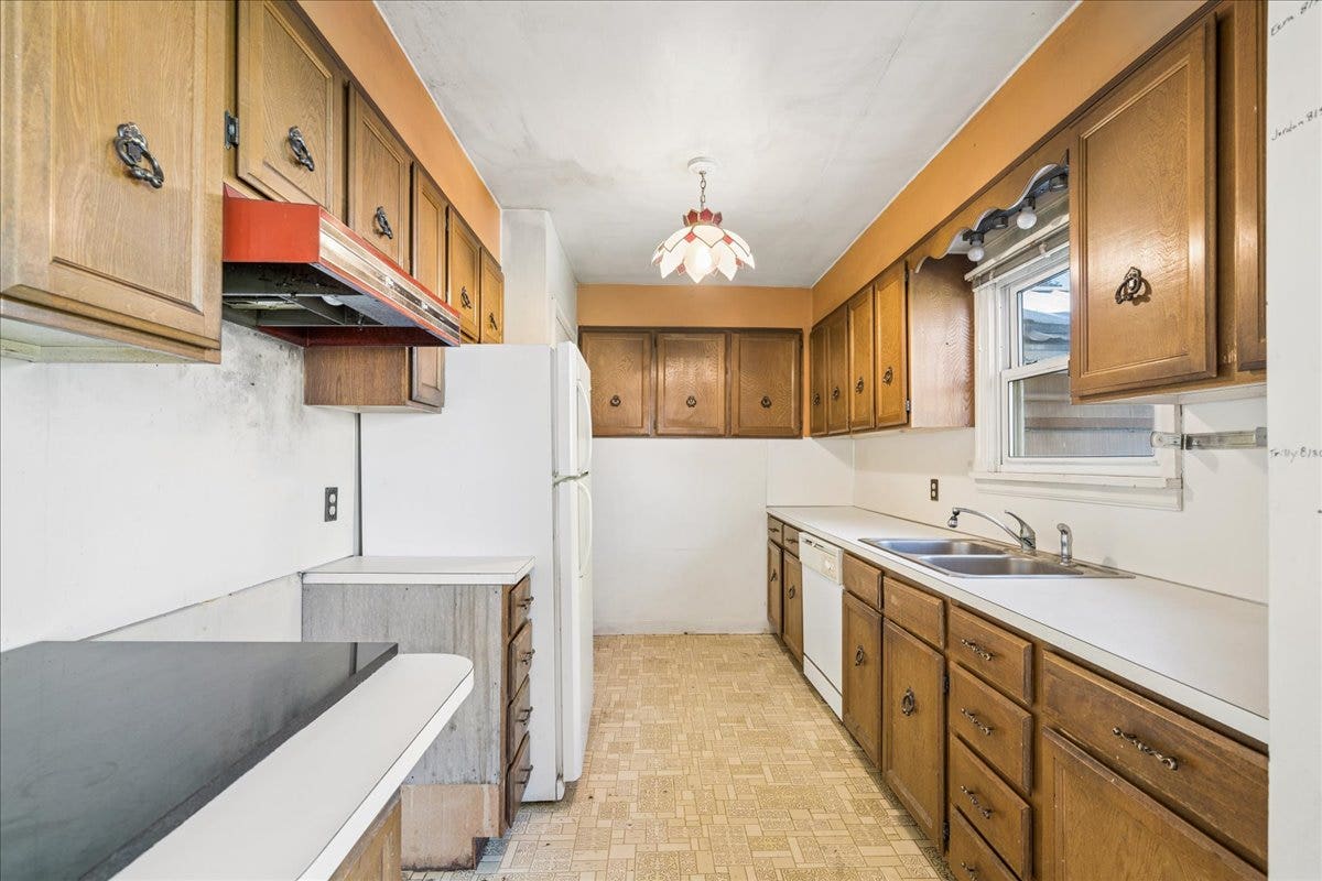 319 E California Street, Kalispell, MT 59901 319 E California Street, Kalispell, MT 59901