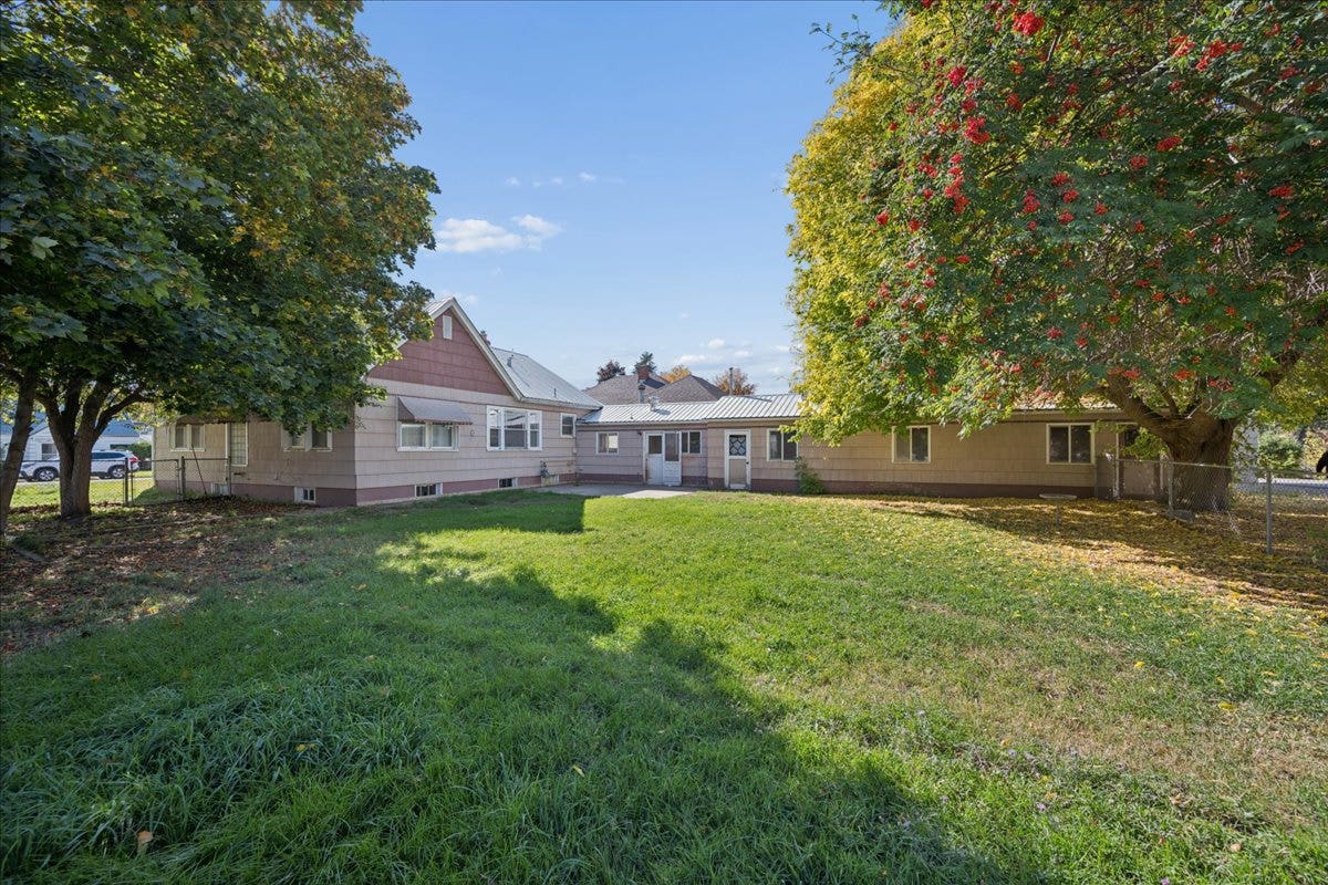 319 E California Street, Kalispell, MT 59901 319 E California Street, Kalispell, MT 59901