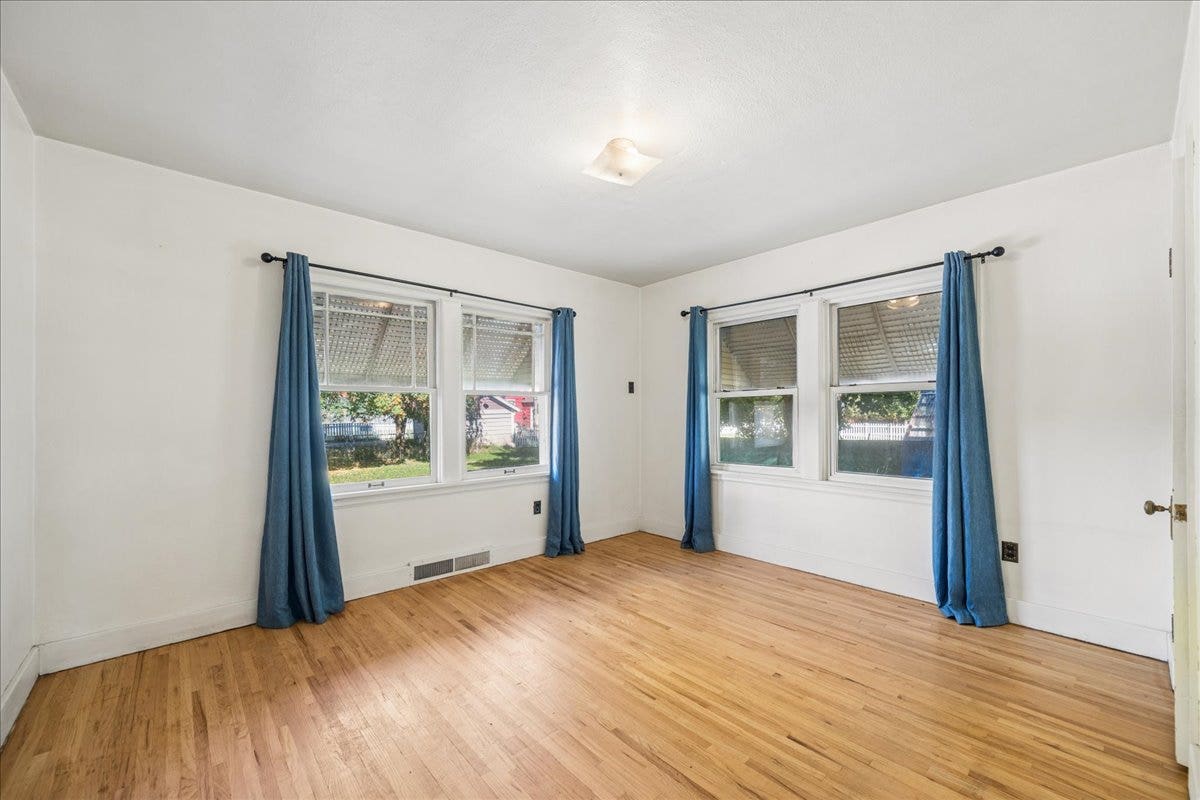 319 E California Street, Kalispell, MT 59901 319 E California Street, Kalispell, MT 59901