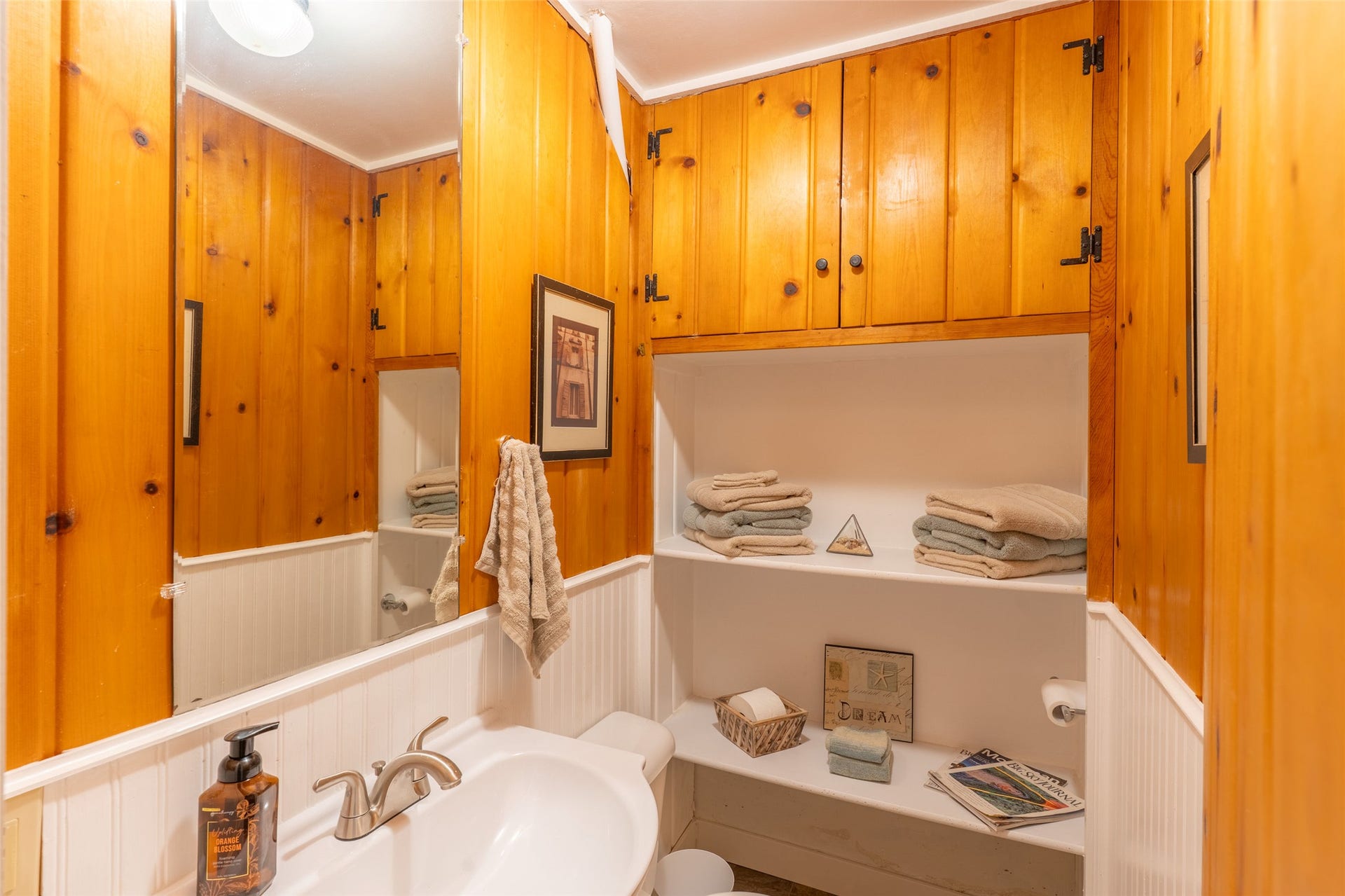 21034 Mt Highway 35, Bigfork, MT 59911 21034 Mt Highway 35, Bigfork, MT 59911