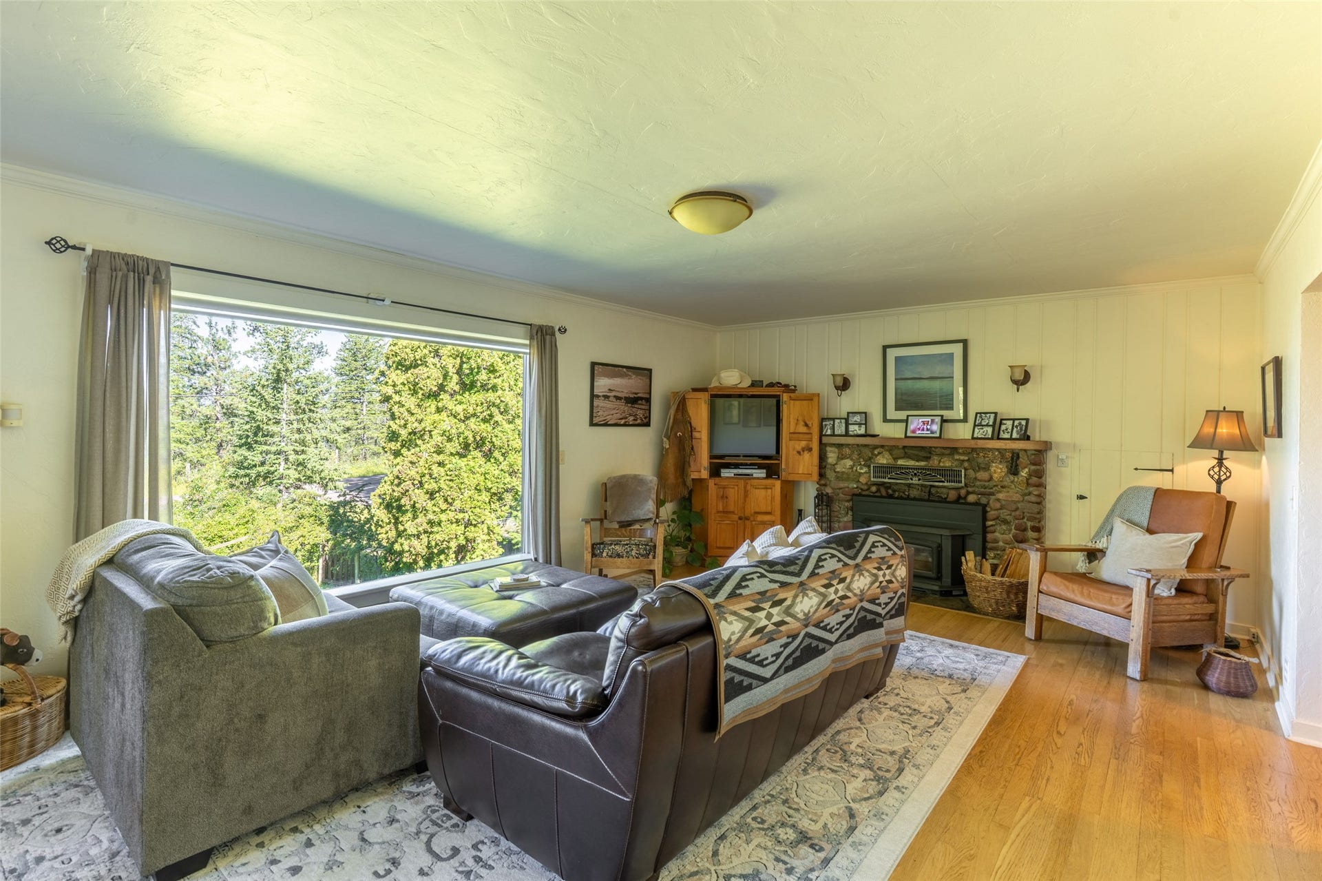 21034 Mt Highway 35, Bigfork, MT 59911 21034 Mt Highway 35, Bigfork, MT 59911