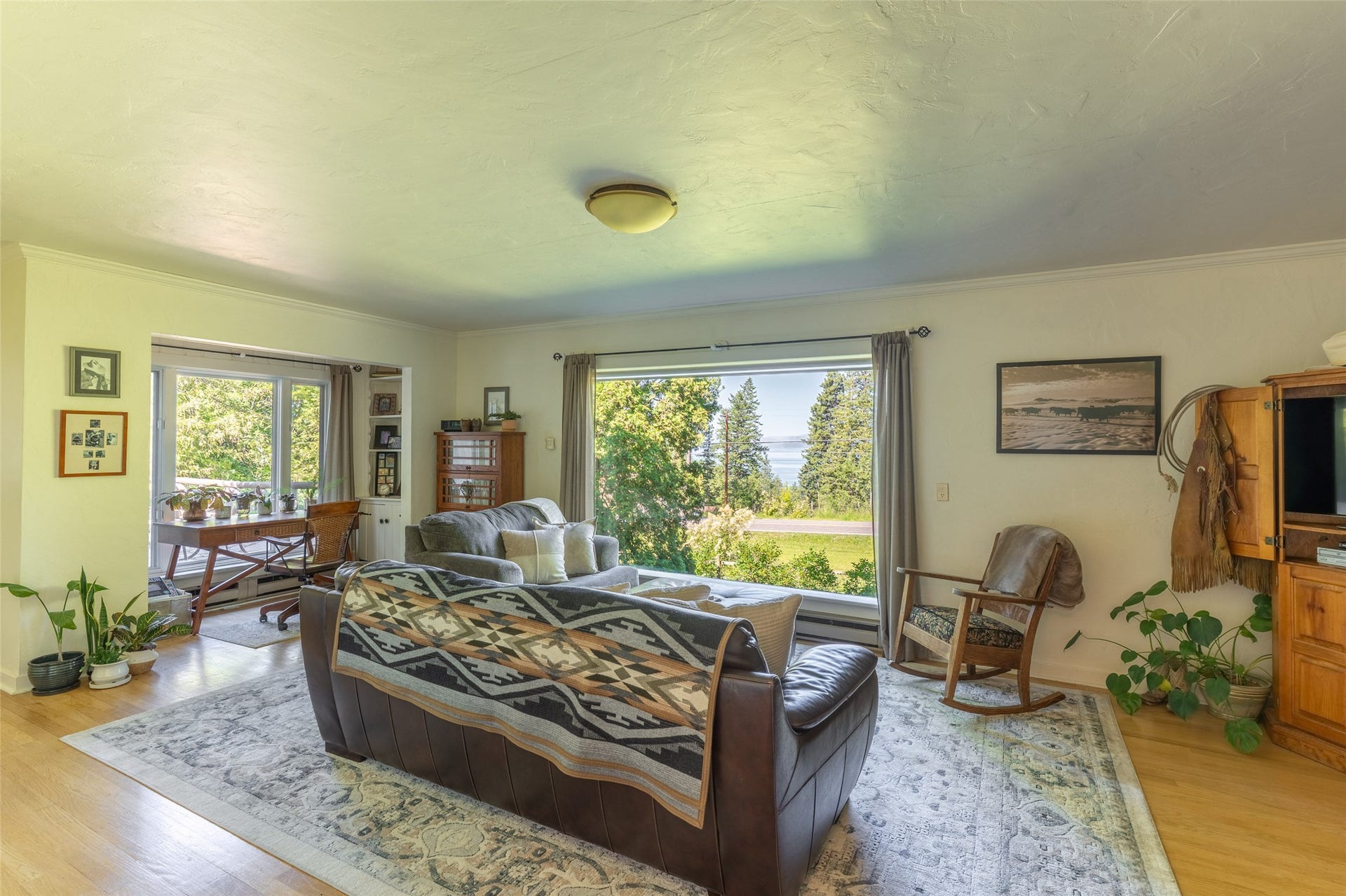 21034 Mt Highway 35, Bigfork, MT 59911 21034 Mt Highway 35, Bigfork, MT 59911