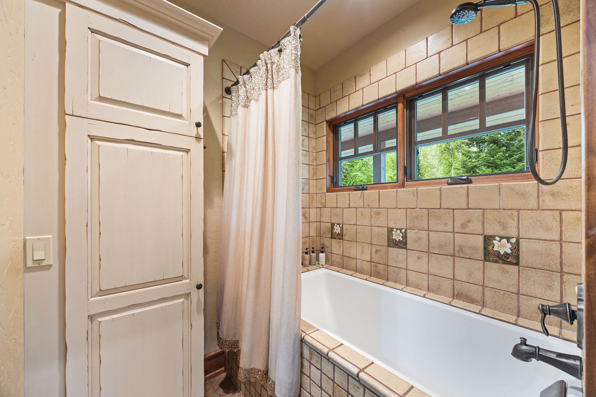 500 Wild Swan Trail, Bigfork, MT 59911 500 Wild Swan Trail, Bigfork, MT 59911
