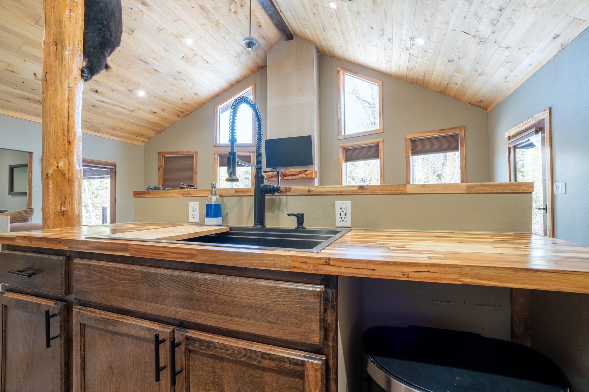 14537 Big Rock Way, Bigfork, MT 59911 14537 Big Rock Way, Bigfork, MT 59911
