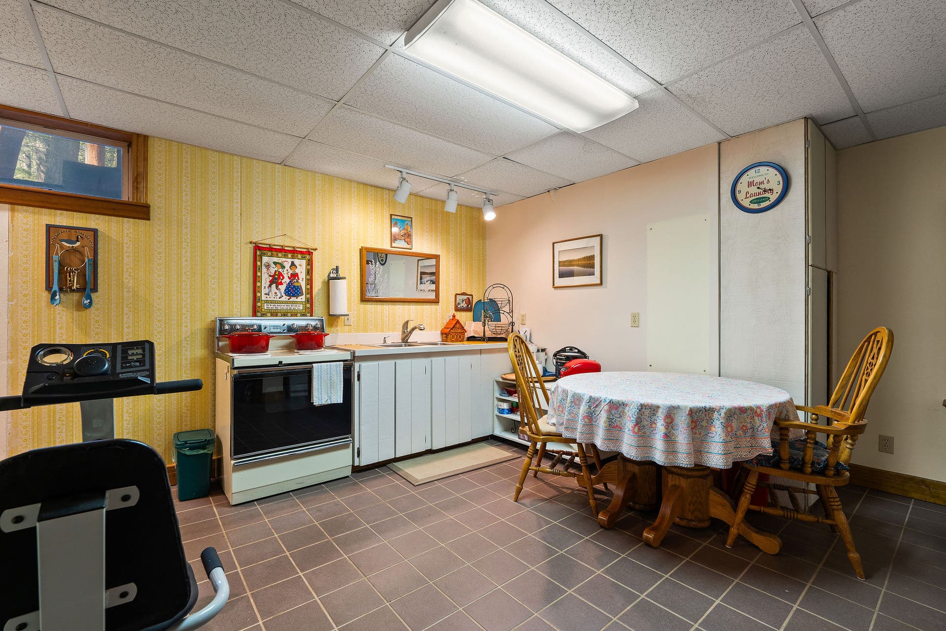 701 McCaffery Road, Bigfork, MT 59911 Lower level kitchen
