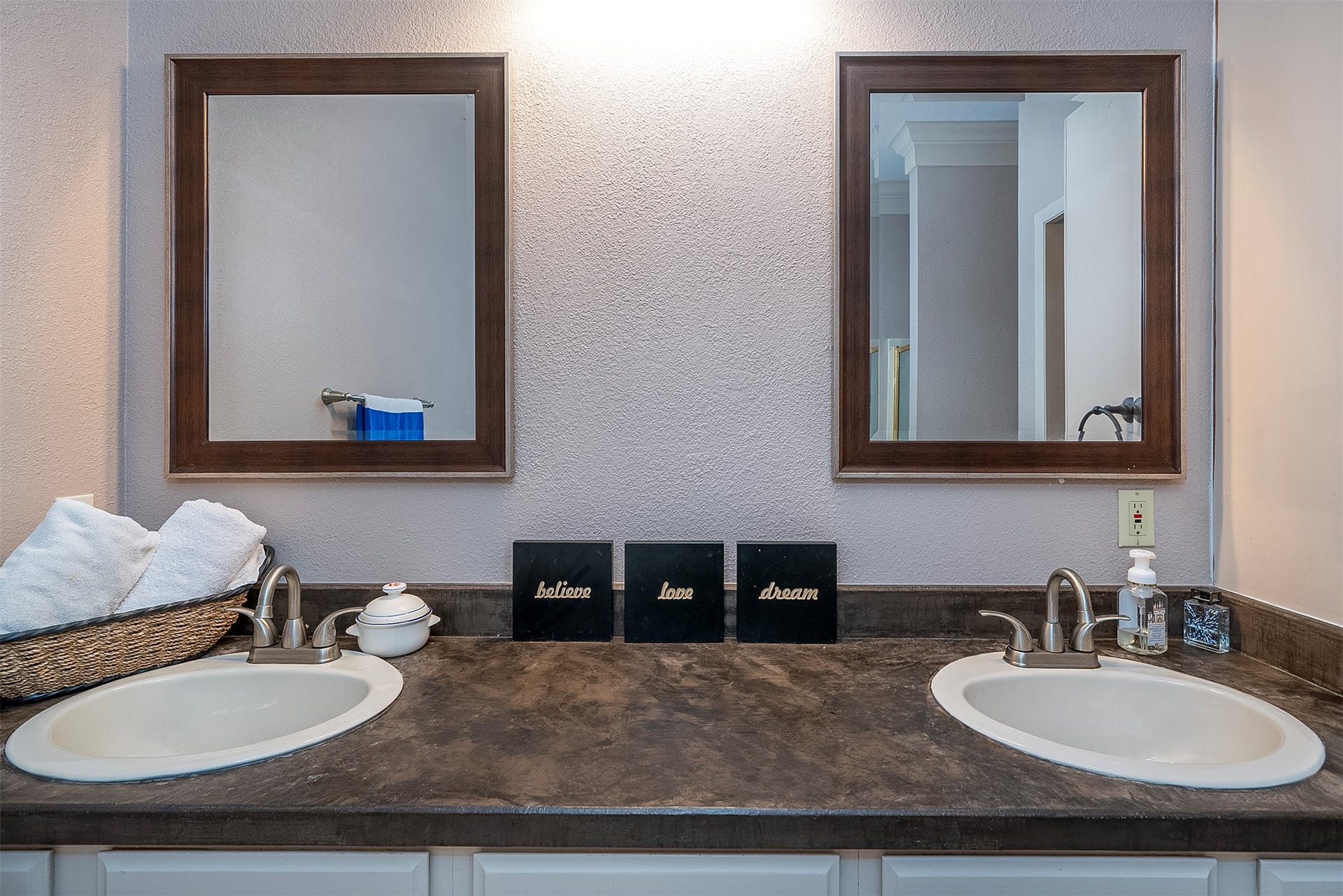 140 Pebble Way, #23, Bigfork, MT 59911 140 Pebble Way, #23, Bigfork, MT 59911