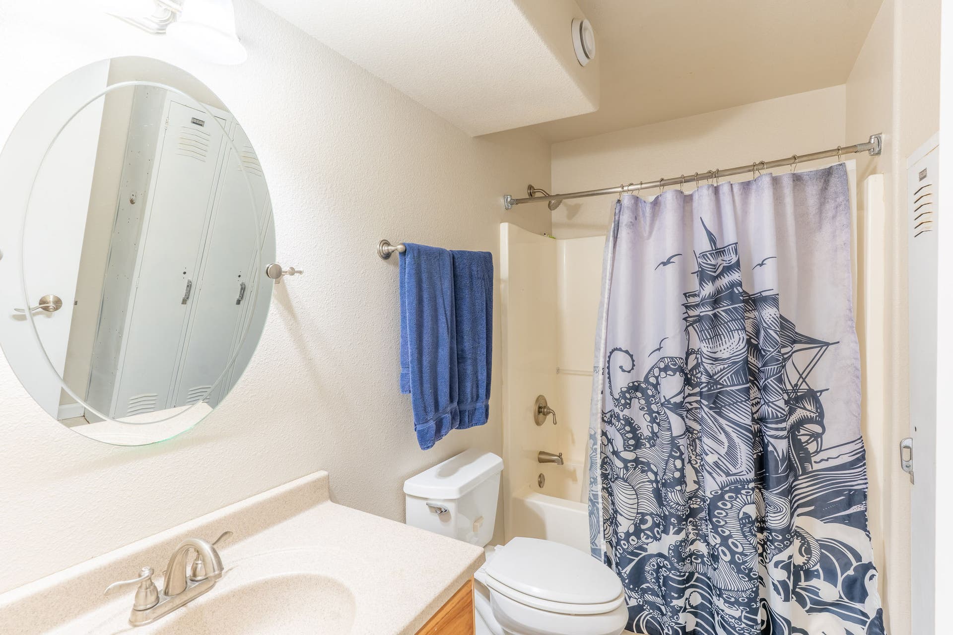 987 Electric Avenue, Bigfork, MT 59911 Downstairs Full Bath