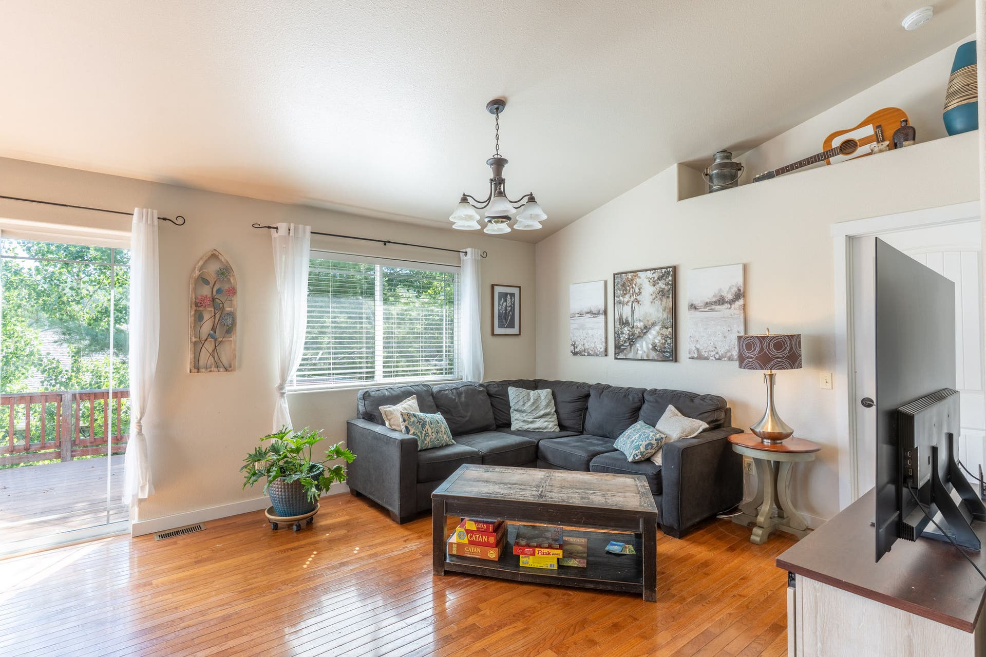 987 Electric Avenue, Bigfork, MT 59911 Living Room