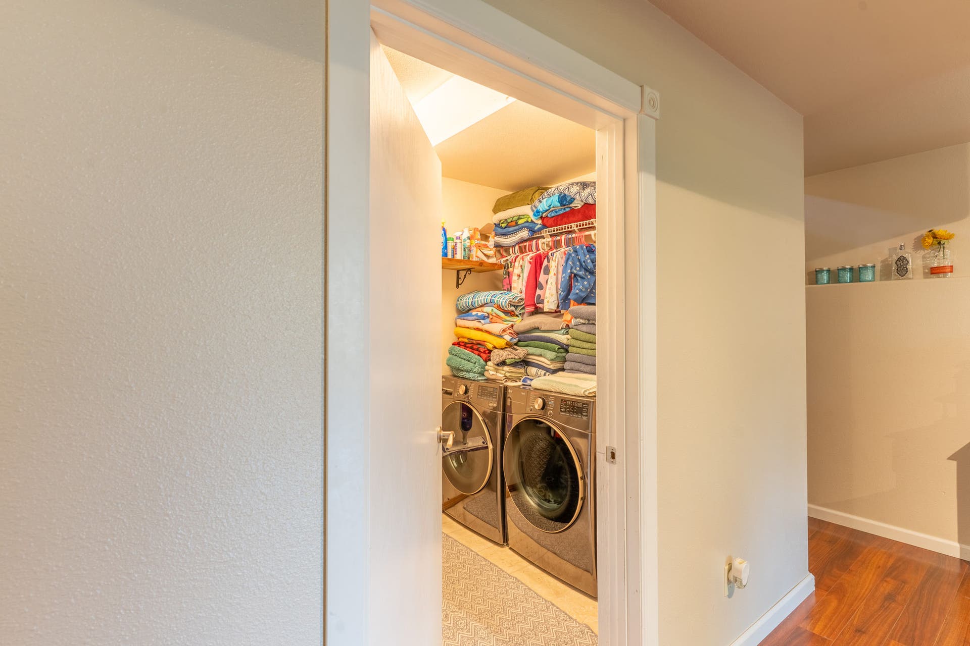 987 Electric Avenue, Bigfork, MT 59911 Laundry
