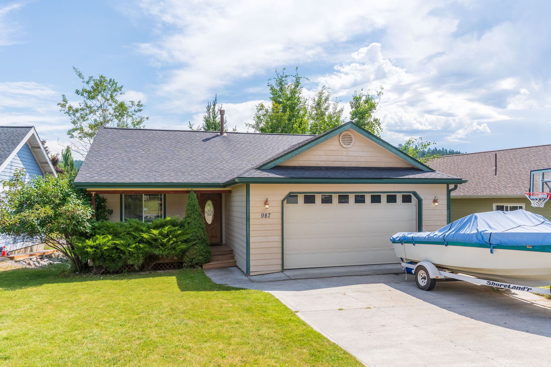 987 Electric Avenue, Bigfork, MT 59911 2 Car Garage