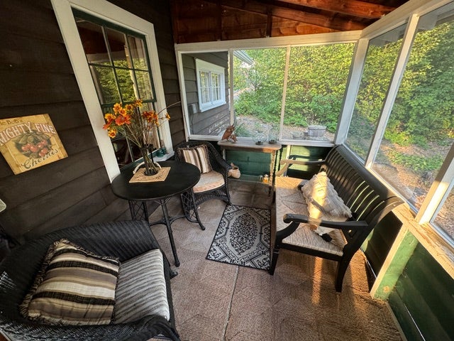 332 Flathead Lodge Road, Bigfork, MT 59911 332 Flathead Lodge Road, Bigfork, MT 59911