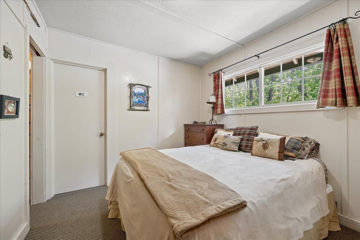 332 Flathead Lodge Road, Bigfork, MT 59911 Bedroom #3