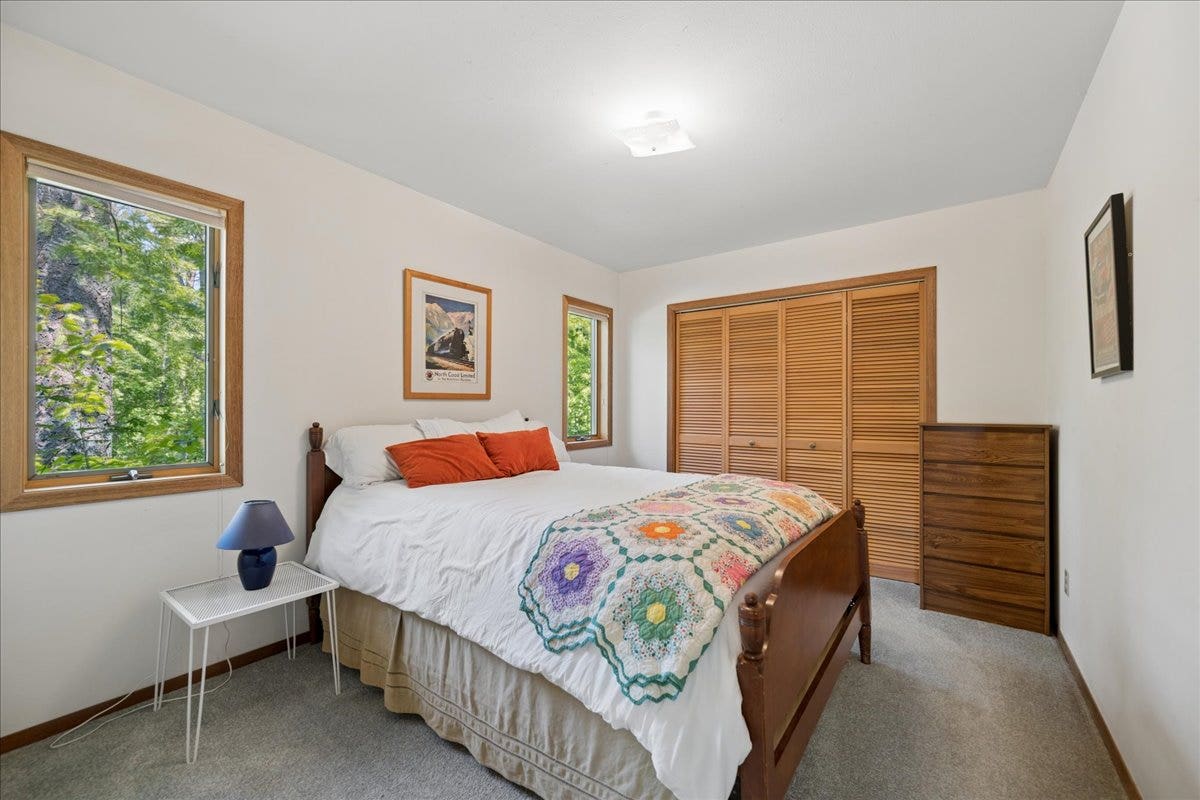 332 Flathead Lodge Road, Bigfork, MT 59911 Bedroom #1 Kinderhaus