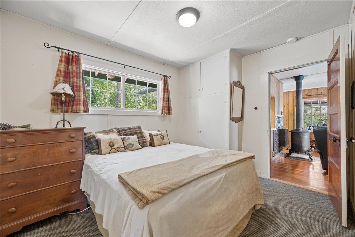 332 Flathead Lodge Road, Bigfork, MT 59911 Bedroom #3